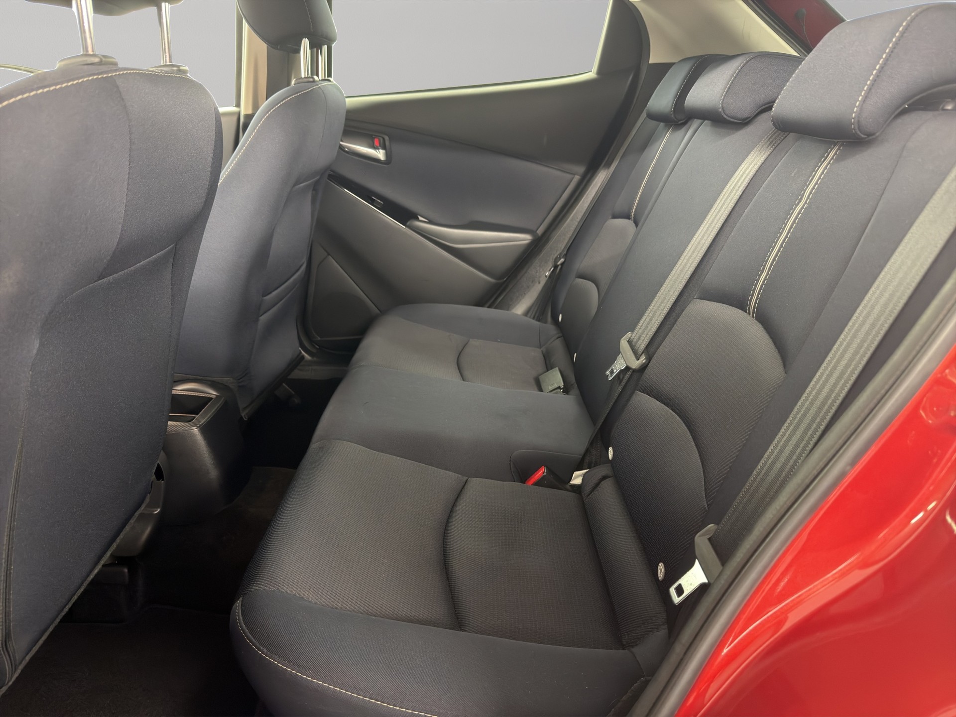 MAZDA 2 1.5 90 Revolution-image-9