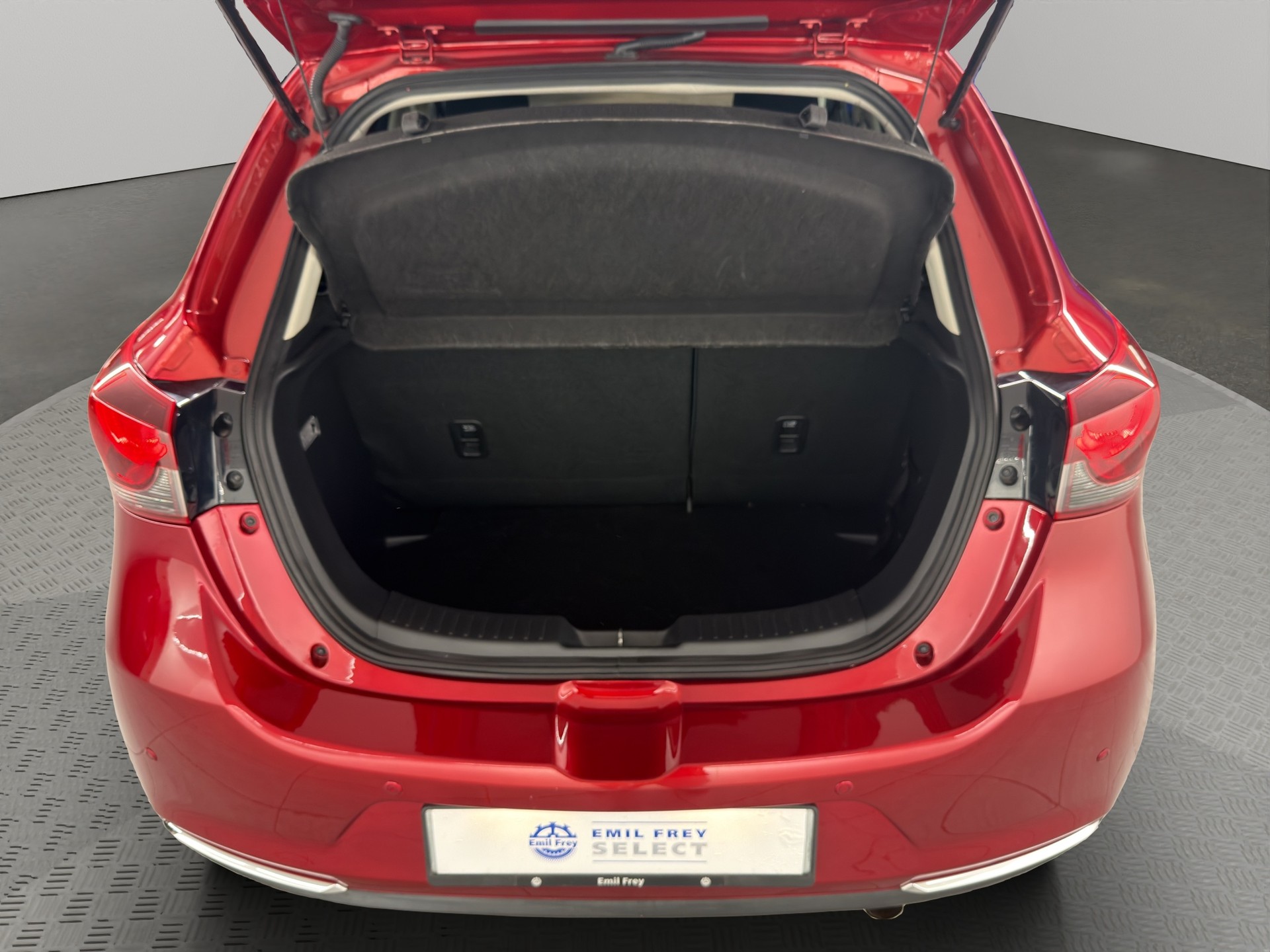 MAZDA 2 1.5 90 Revolution-image-6