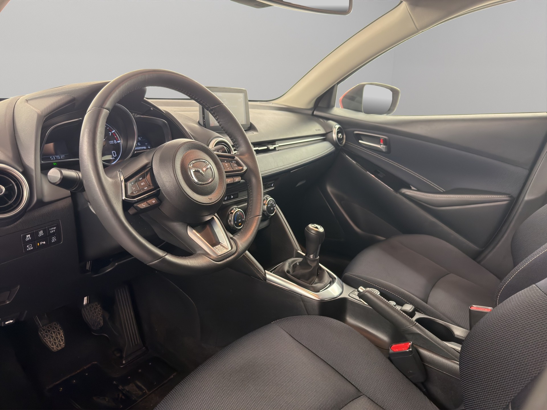 MAZDA 2 1.5 90 Revolution-image-7