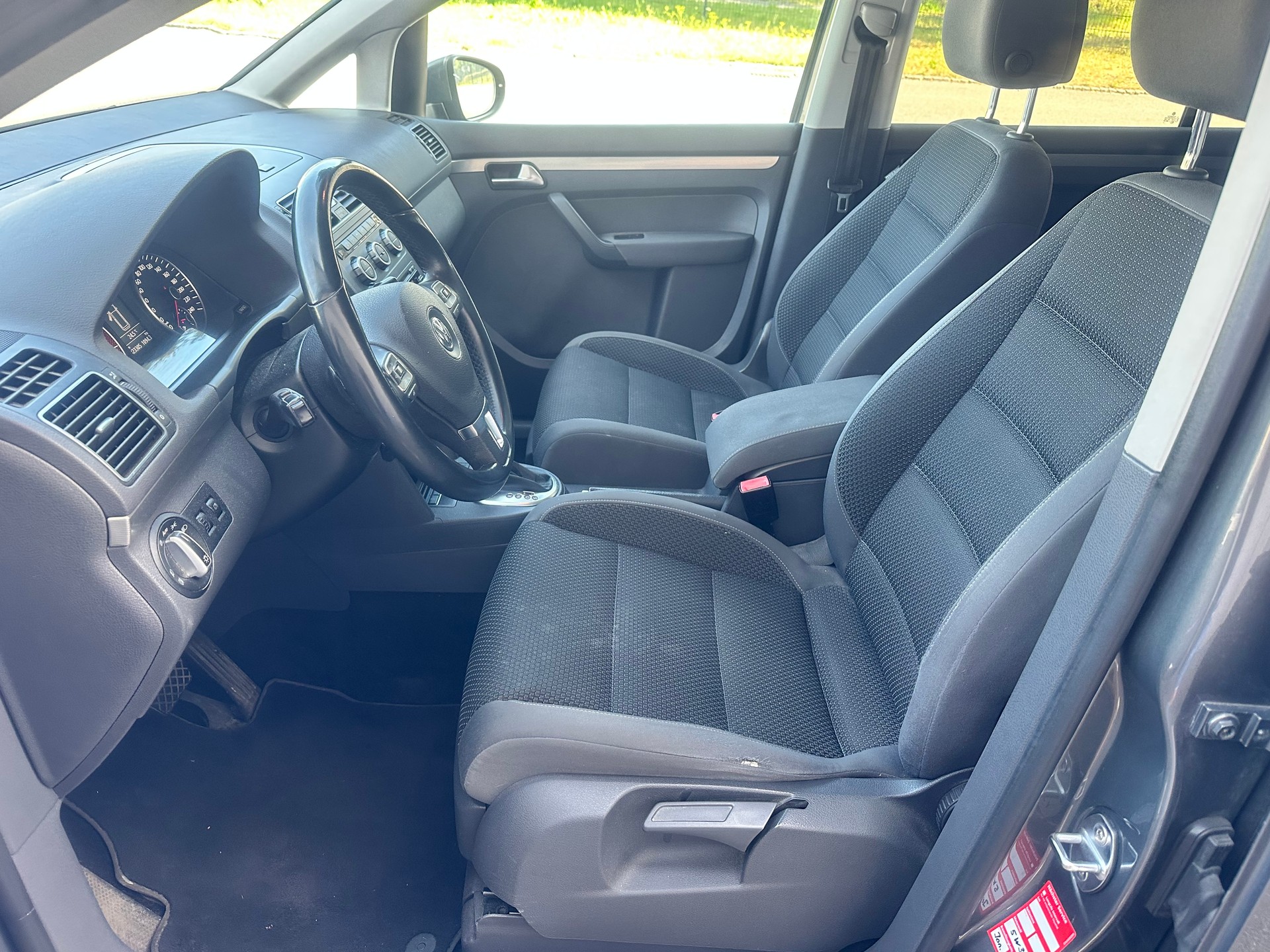 VW Touran 1.4 TSI Comfortline DSG-image-11