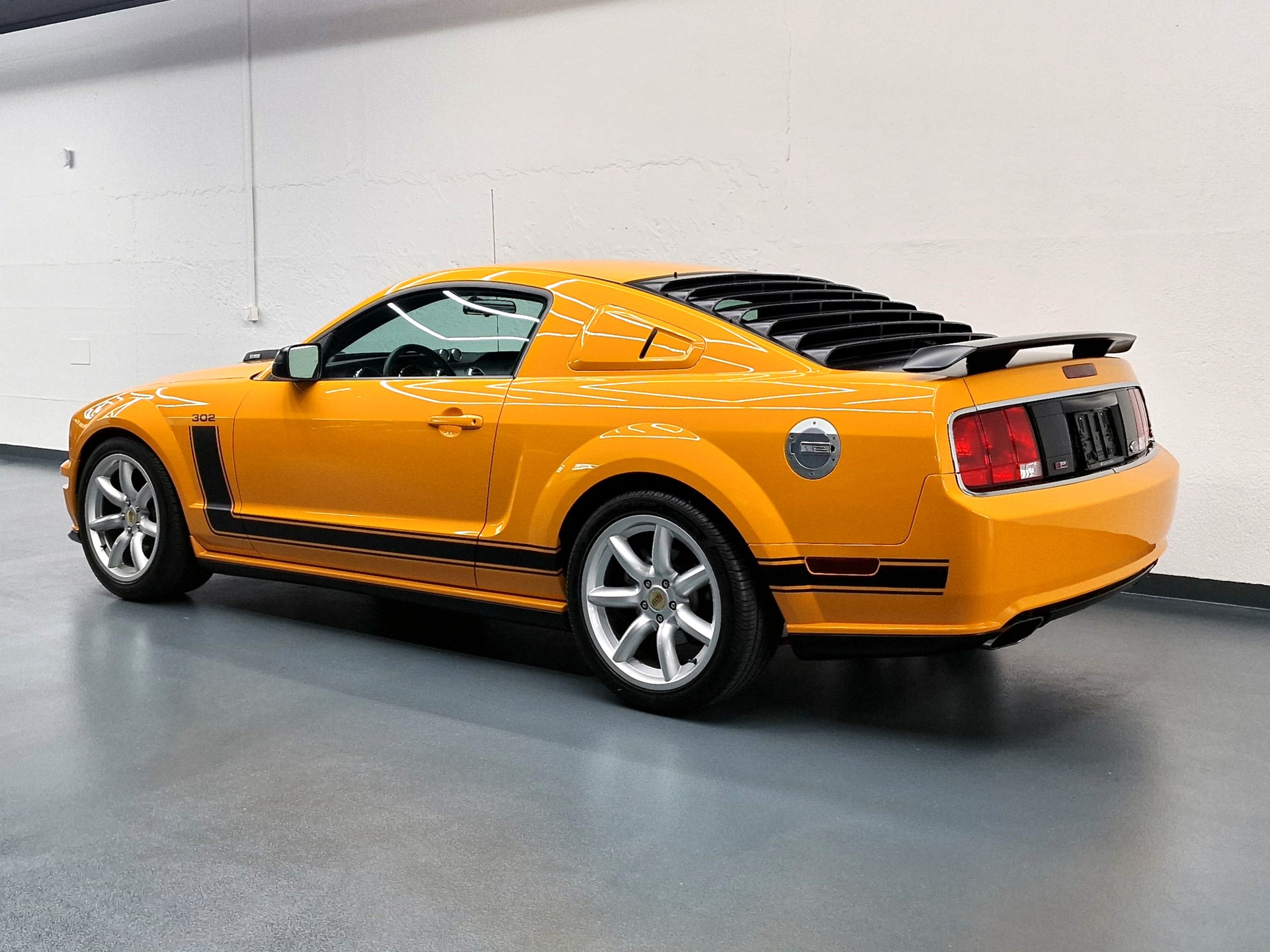 FORD Mustang Saleen Parnelli Jones 155 of 500-image-6