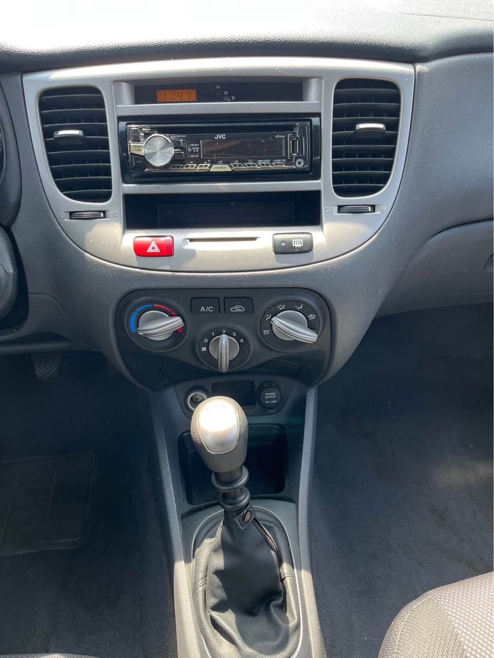 KIA Rio 1.4 16V Style-image-10
