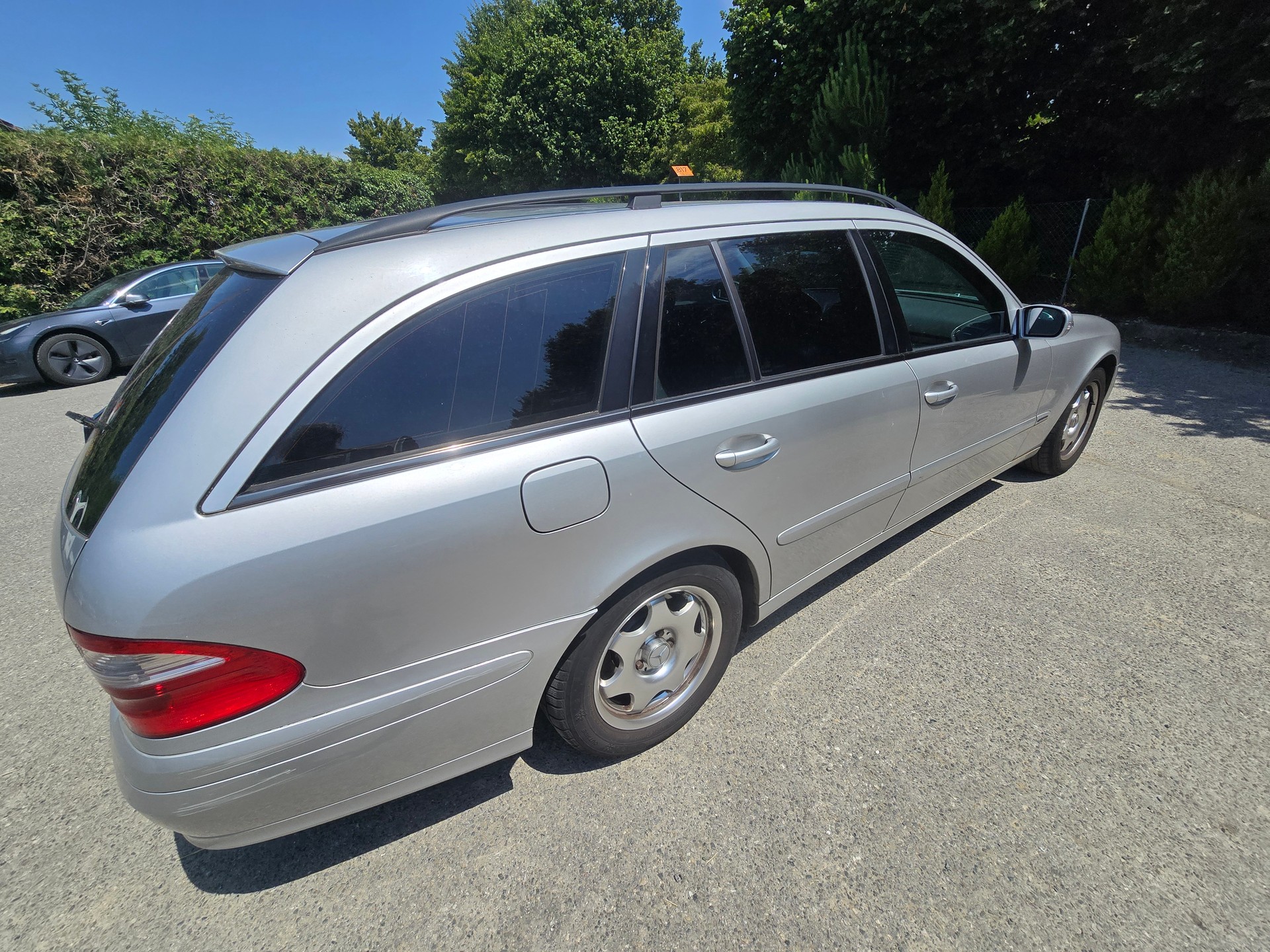 MERCEDES-BENZ E 270 CDI Elégance-image-1