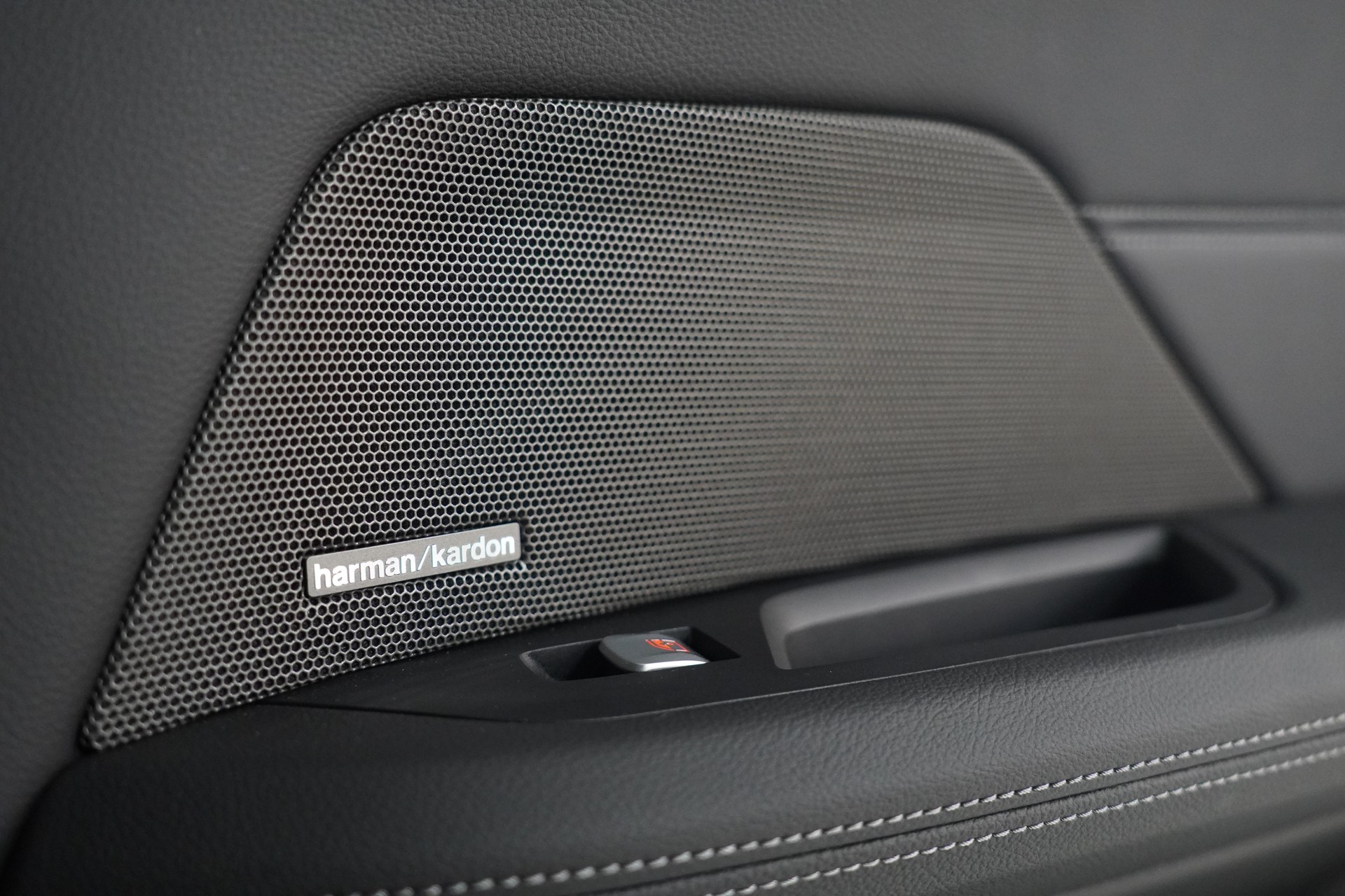BMW i4 M60 M Sport Pro-image-23