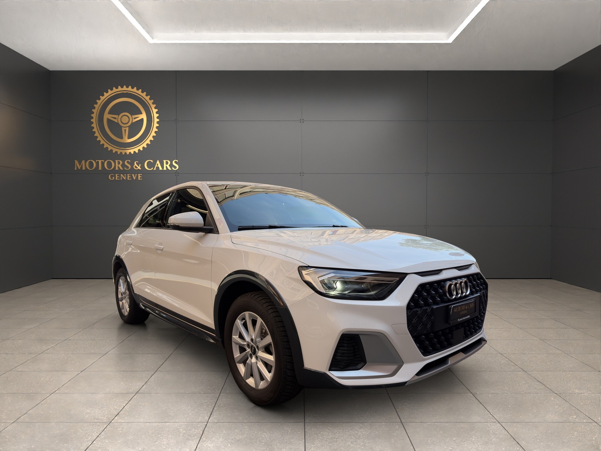 AUDI A1 allstreet 30 TFSI Attraction S-tronic-showroom-element-1