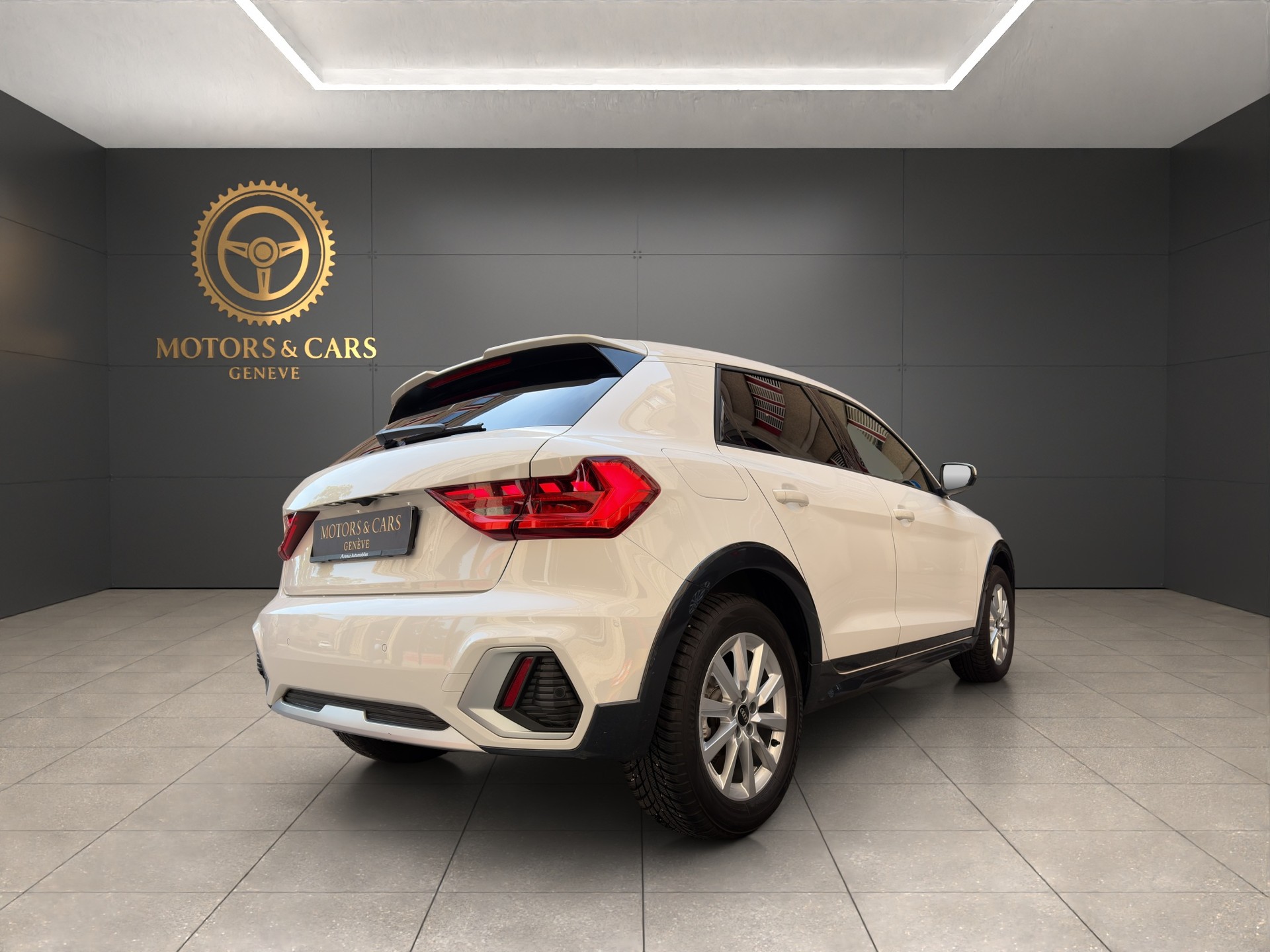 AUDI A1 allstreet 30 TFSI Attraction S-tronic-image-6