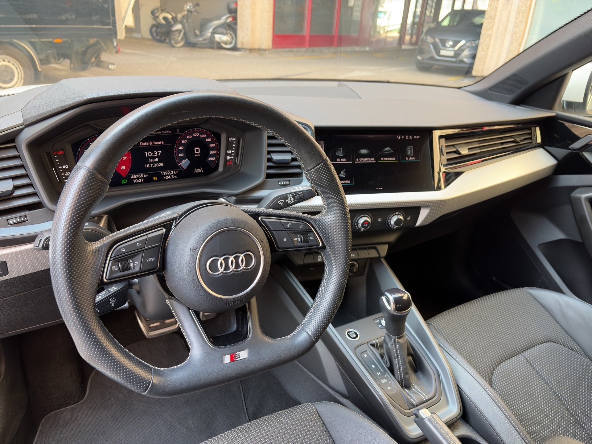 AUDI A1 allstreet 30 TFSI Attraction S-tronic-image-14
