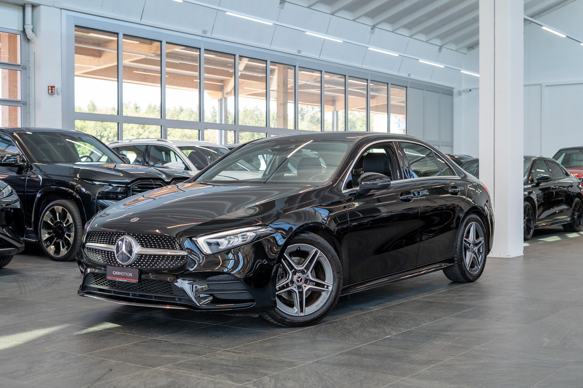 MERCEDES-BENZ A 200 AMG Line Limousine / Navi / Rückfahrkamera