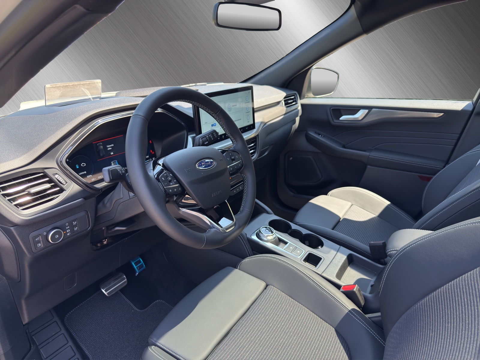 FORD Kuga 2.5 Plug-in Hybrid Sound Edition-showroom-element-2