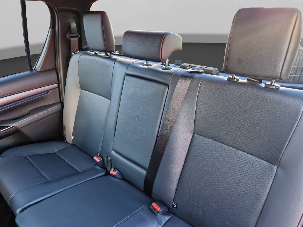 TOYOTA Hilux Double Cab.-Pick-up 2.8 48039/000-image-10