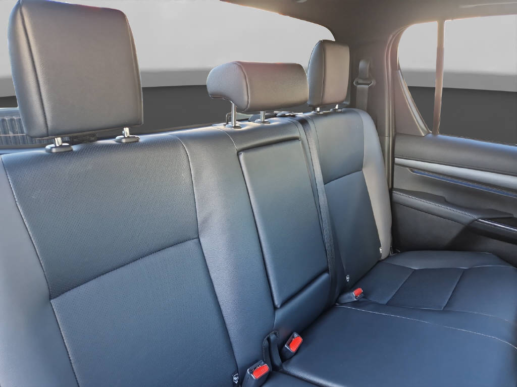 TOYOTA Hilux Double Cab.-Pick-up 2.8 48039/000-image-11