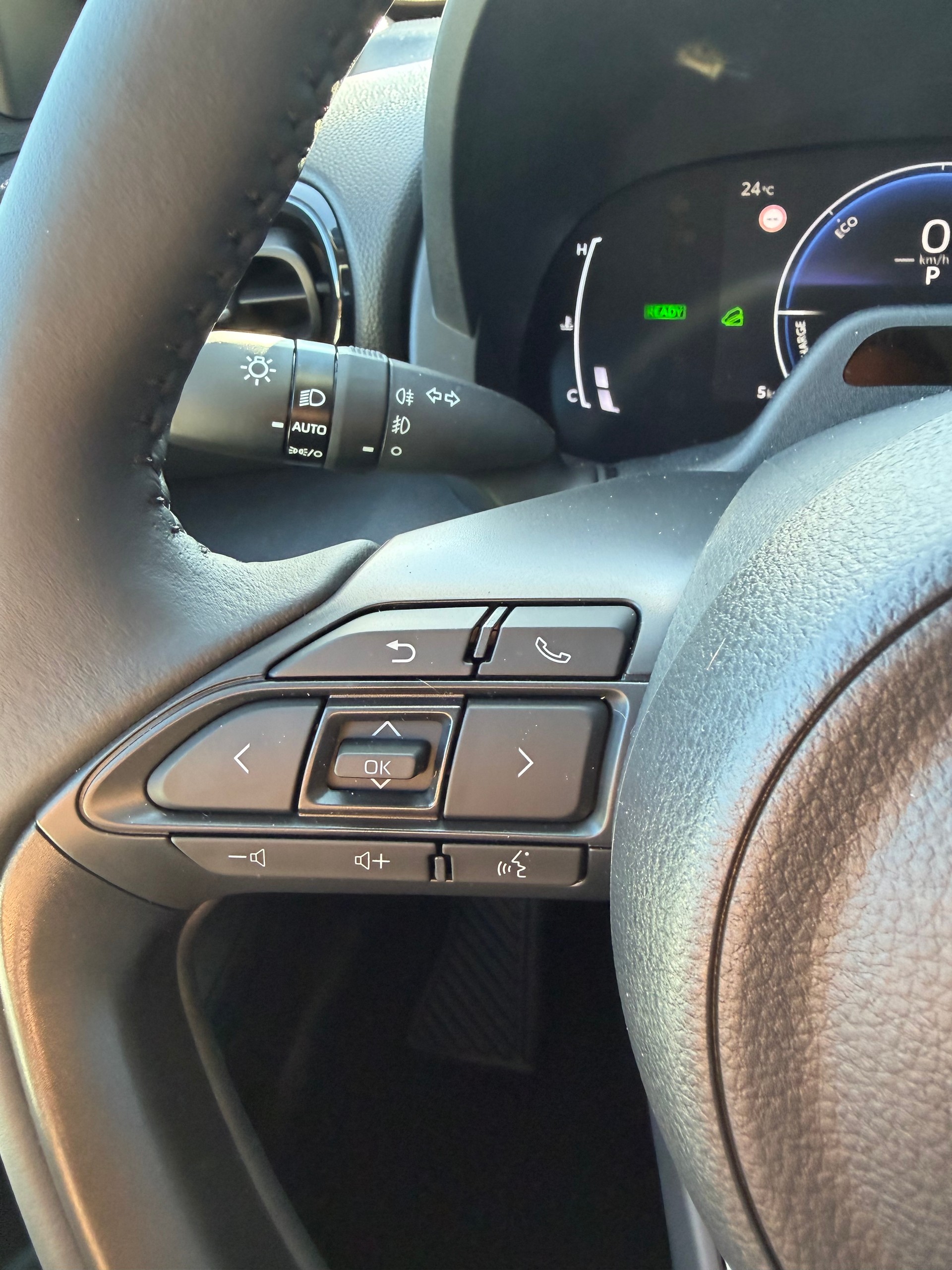 TOYOTA Yaris Cross 1.5 Comfort AWDi e-CVT-image-18