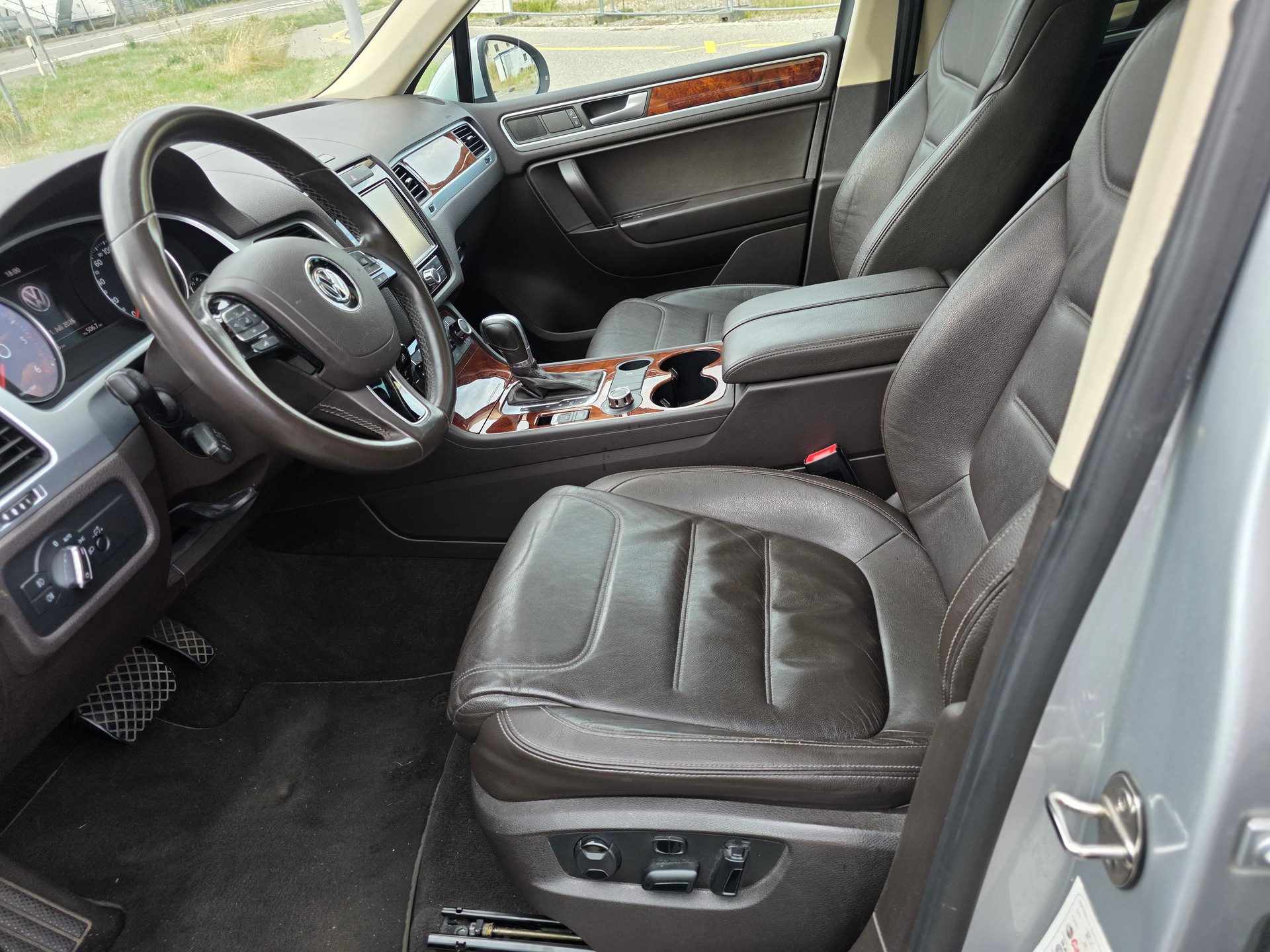VW Touareg 3.0 TDI BMT Edition X Tiptronic Frisch ab Mfk-image-5