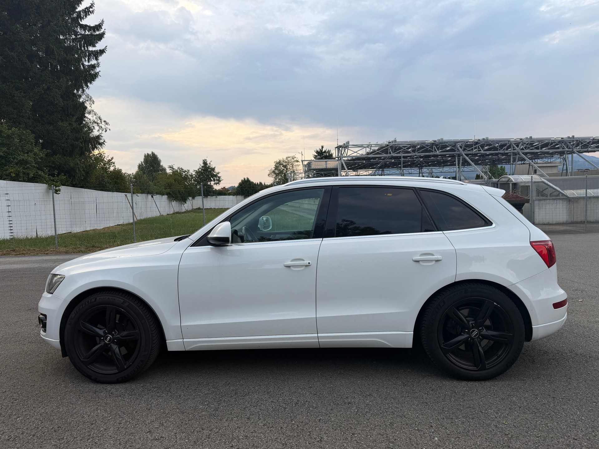 AUDI Q5 3.0 TDI quattro S-tronic-image-7