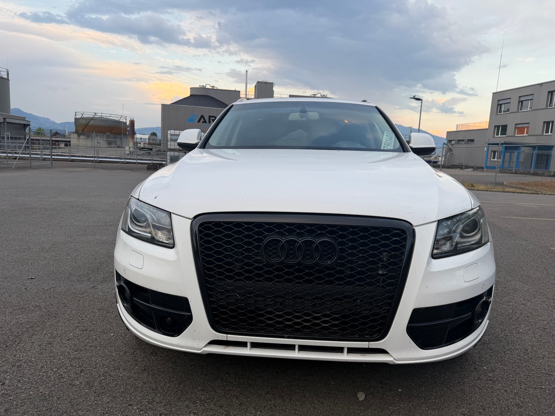 AUDI Q5 3.0 TDI quattro S-tronic-showroom-element-1