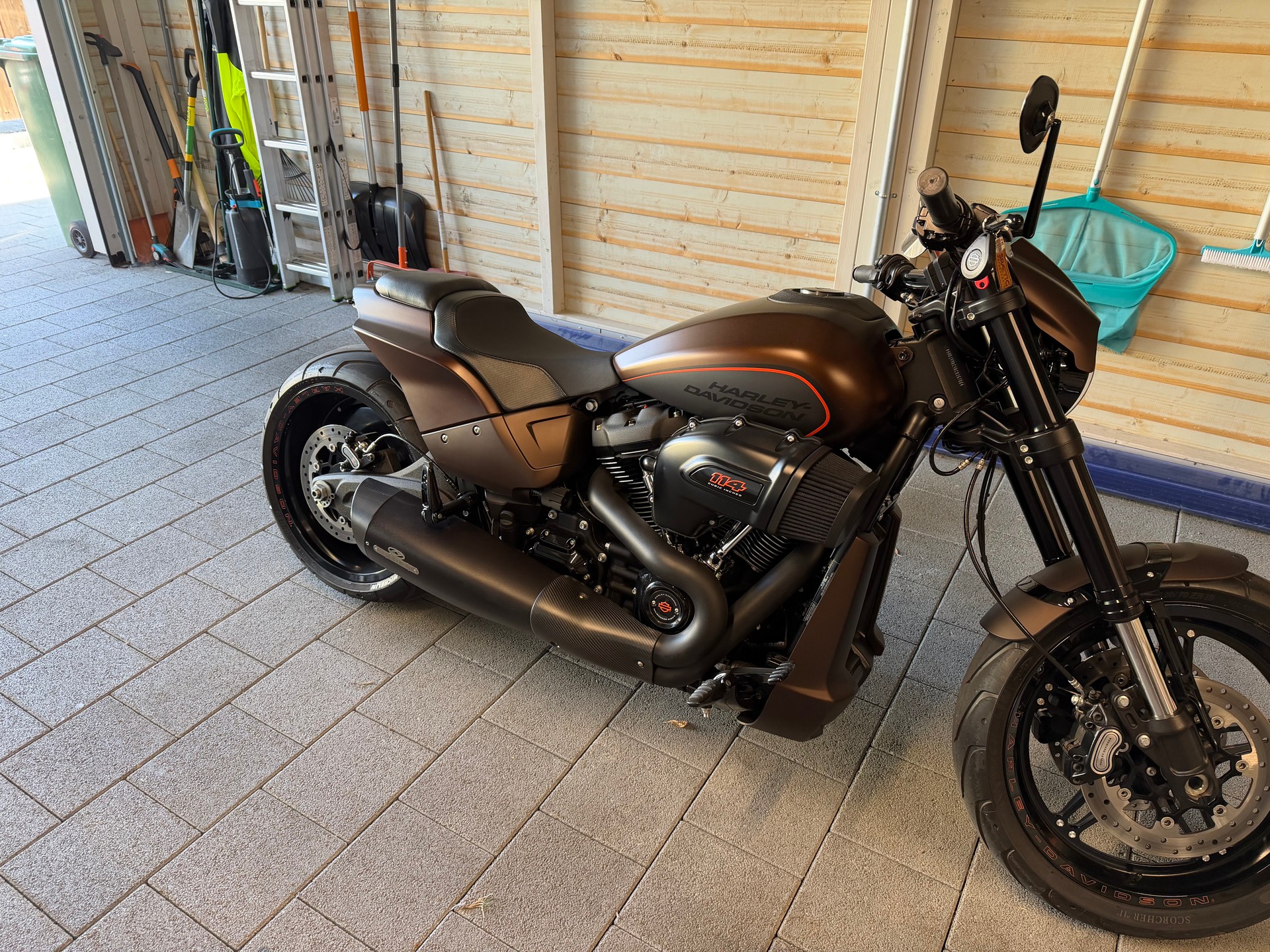 HARLEY-DAVIDSON FXDRS 114 ABS-image-1