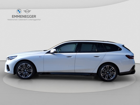 BMW 520d xDr 48V Tour M Sport-showroom-element-1