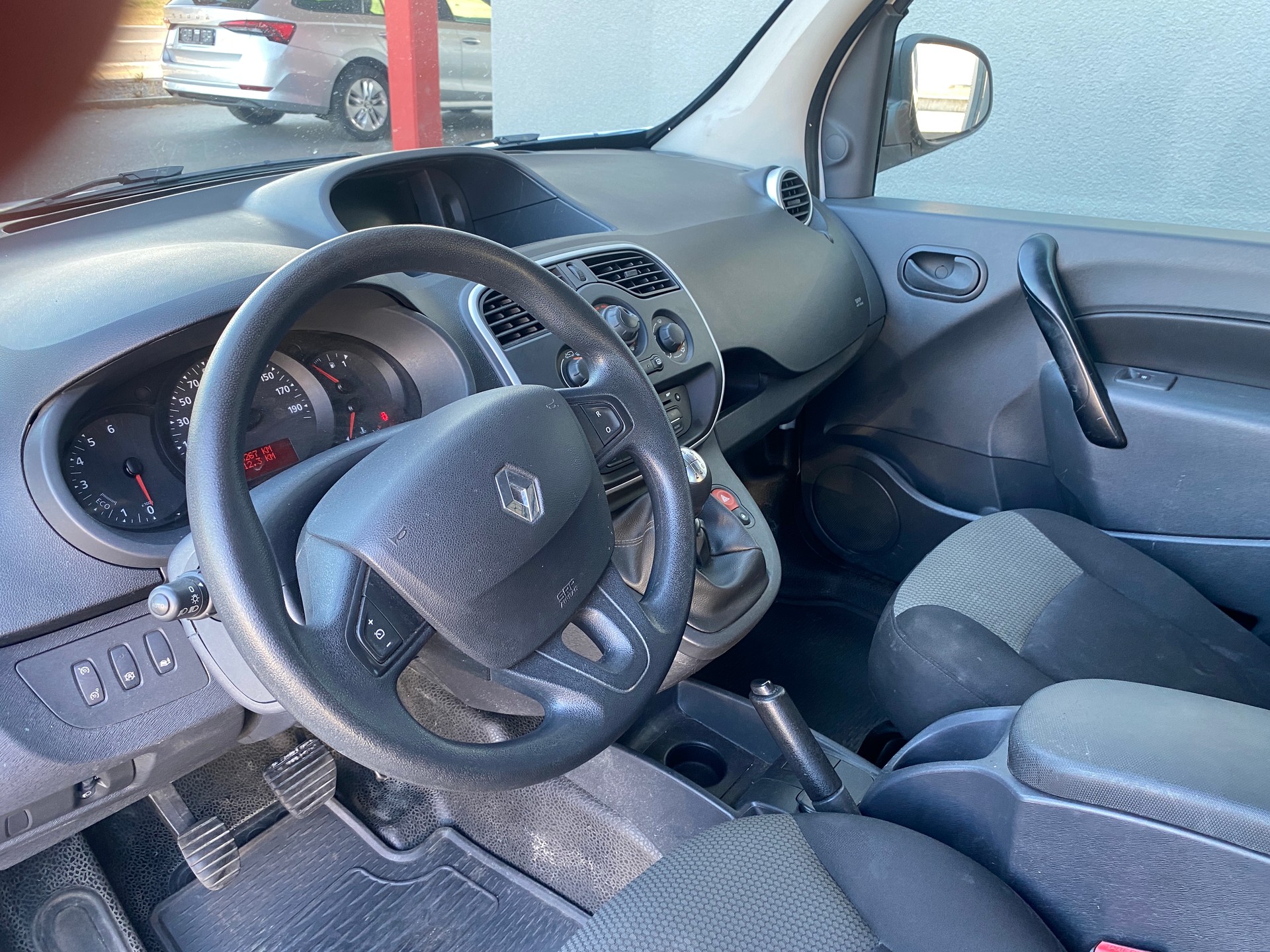 RENAULT Kangoo Maxi dCi 110 ENERGY Business 5 Pl. / 5 pl.-image-4