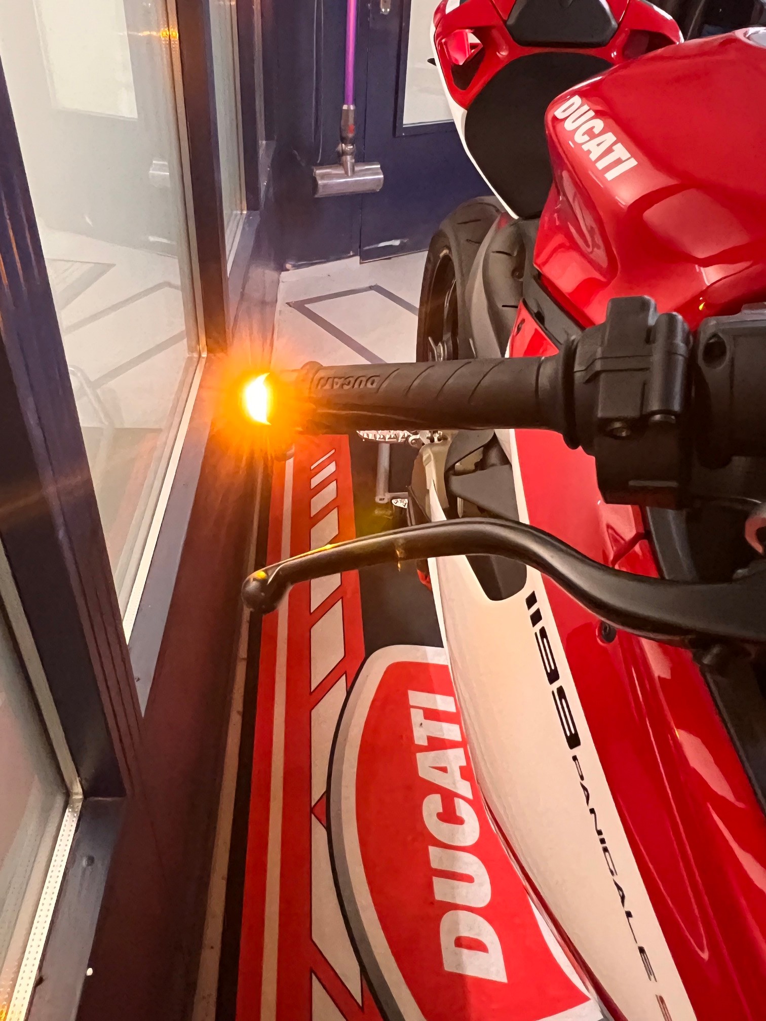 DUCATI Panigale 1199 Tricolore-image-4