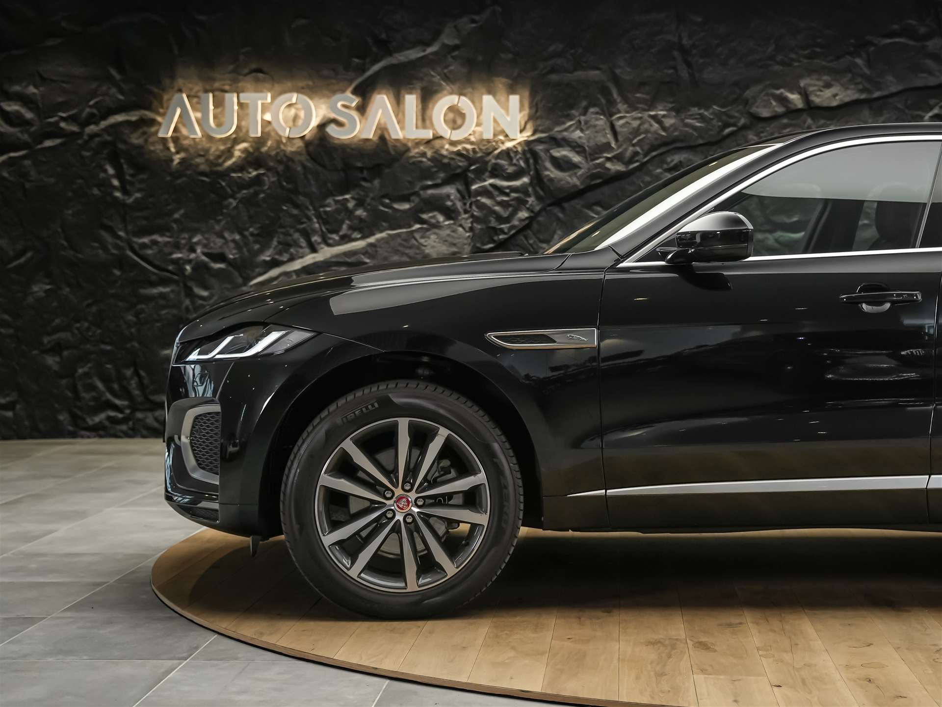 JAGUAR F-Pace 2.0 D200 R-Dynamic MHEV SE AWD *Lenkradheizung*Meridian*ACC*-image-16