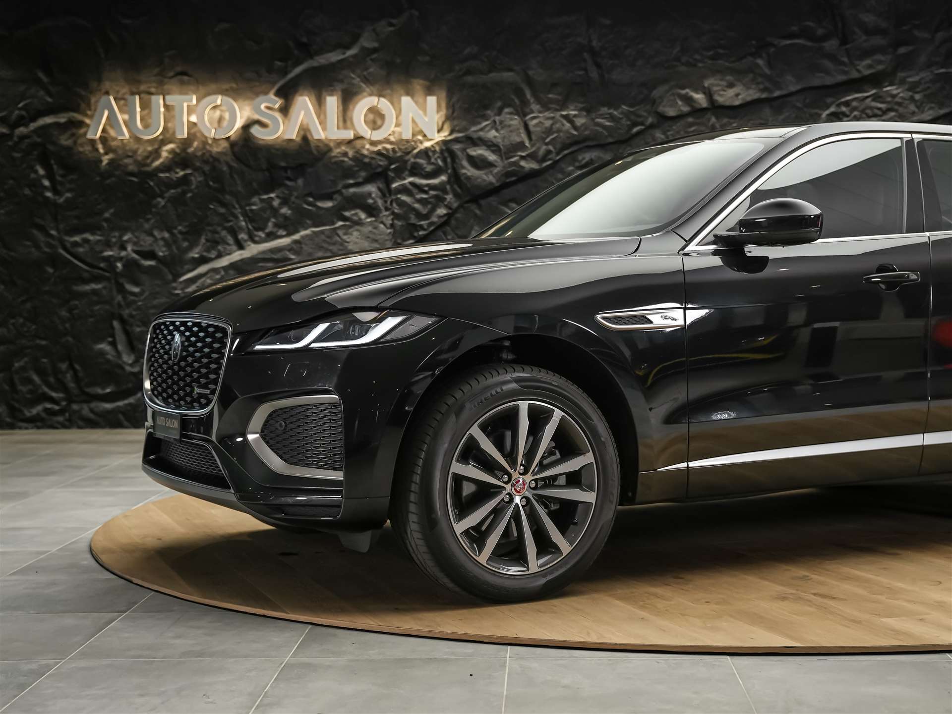 JAGUAR F-Pace 2.0 D200 R-Dynamic MHEV SE AWD *Lenkradheizung*Meridian*ACC*-image-16