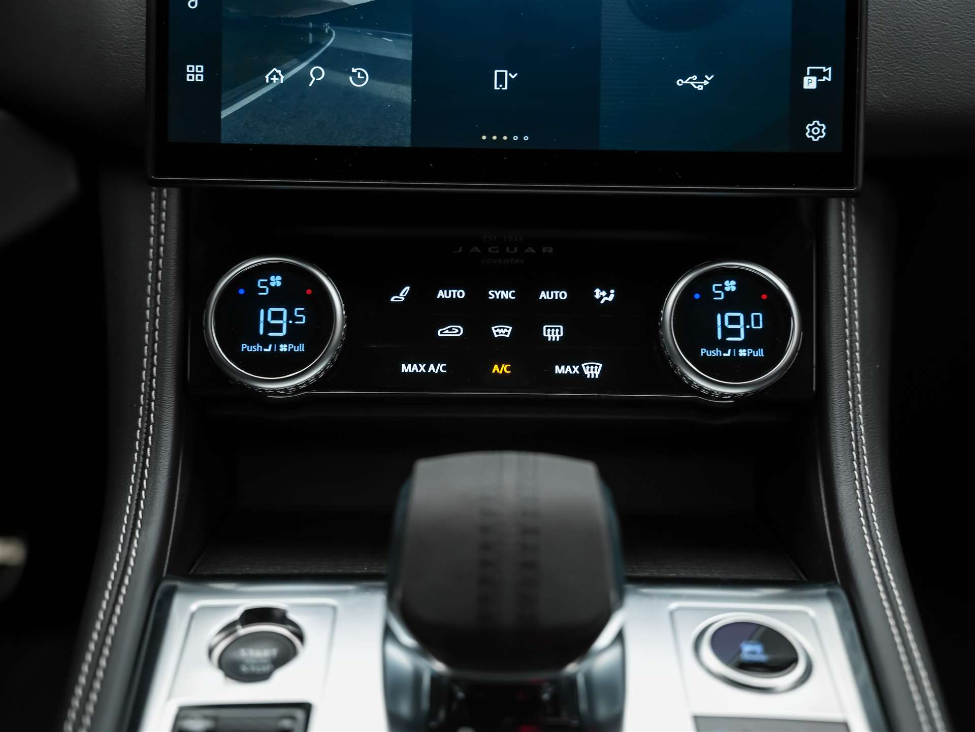 JAGUAR F-Pace 2.0 D200 R-Dynamic MHEV SE AWD *Lenkradheizung*Meridian*ACC*-image-24