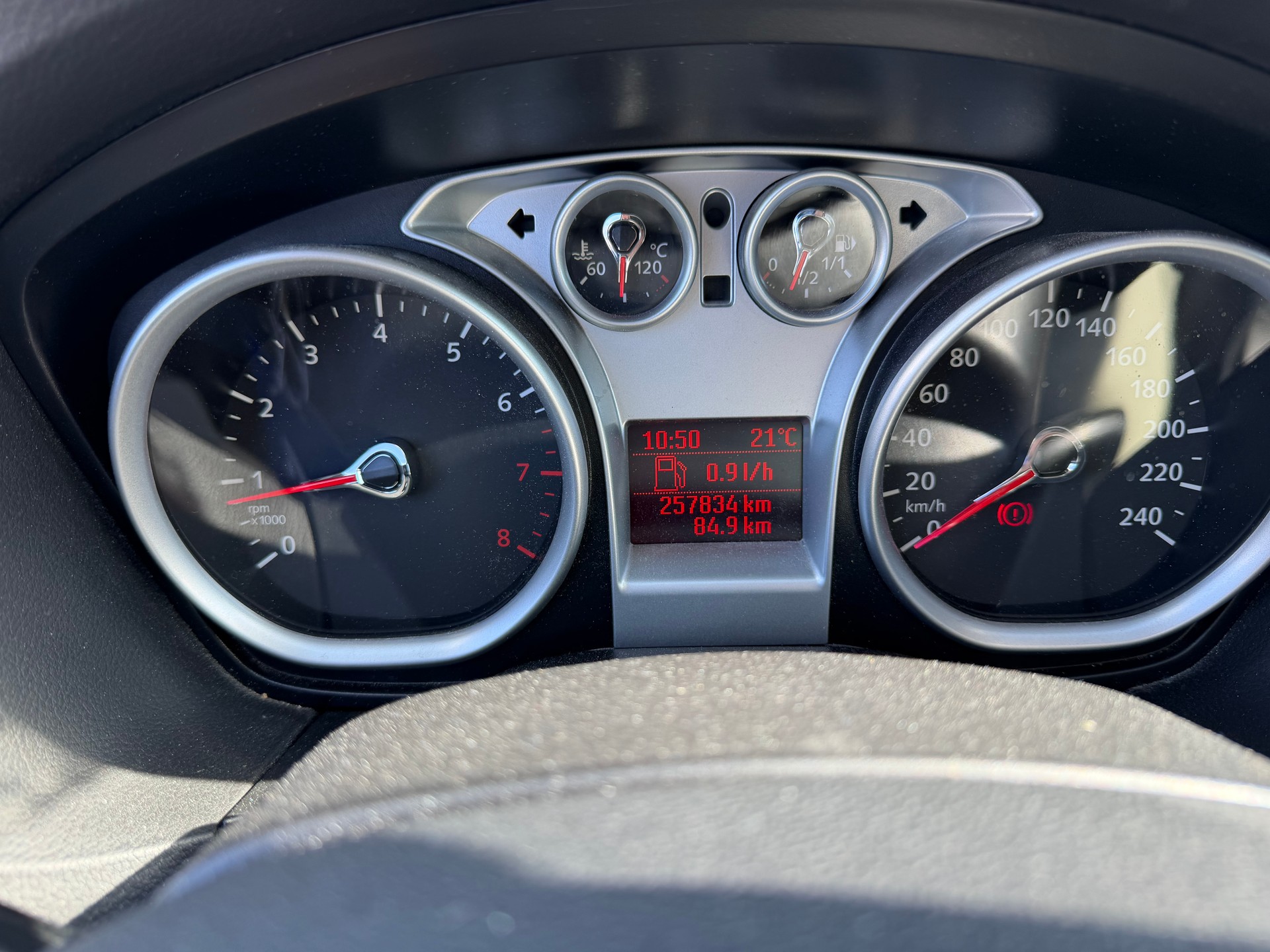 FORD Focus 1.6i VCT Carving-image-5