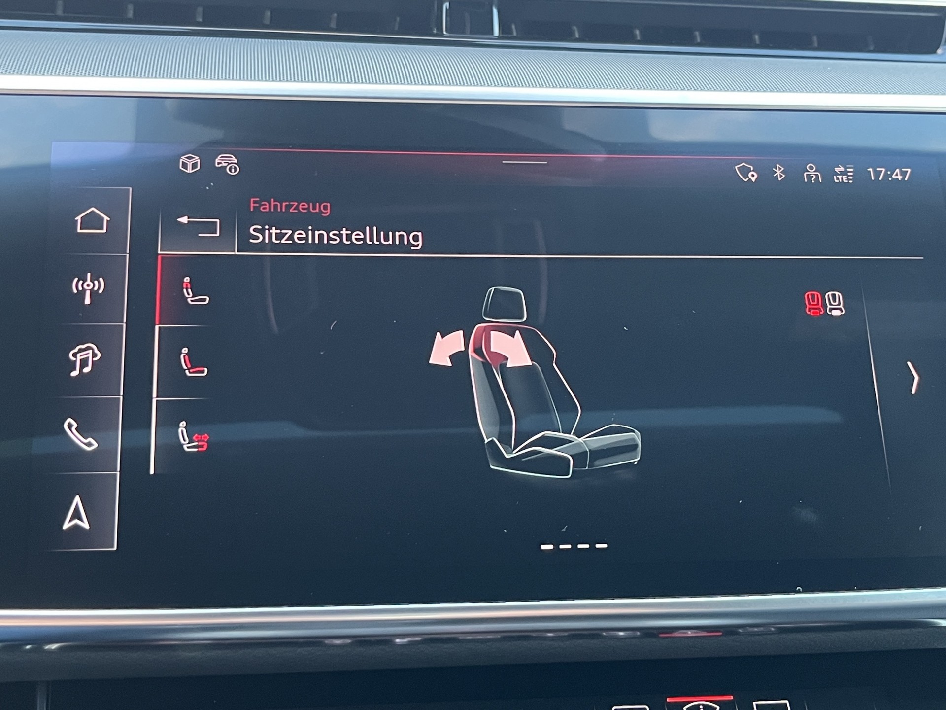 AUDI A8 50 TDI quattro tiptronic*Standheizung, AHK, S-Sportsitze, Panodach, Optikpaket-schwarz, 21"Alu, (5-Jahre Garantie)-image-26