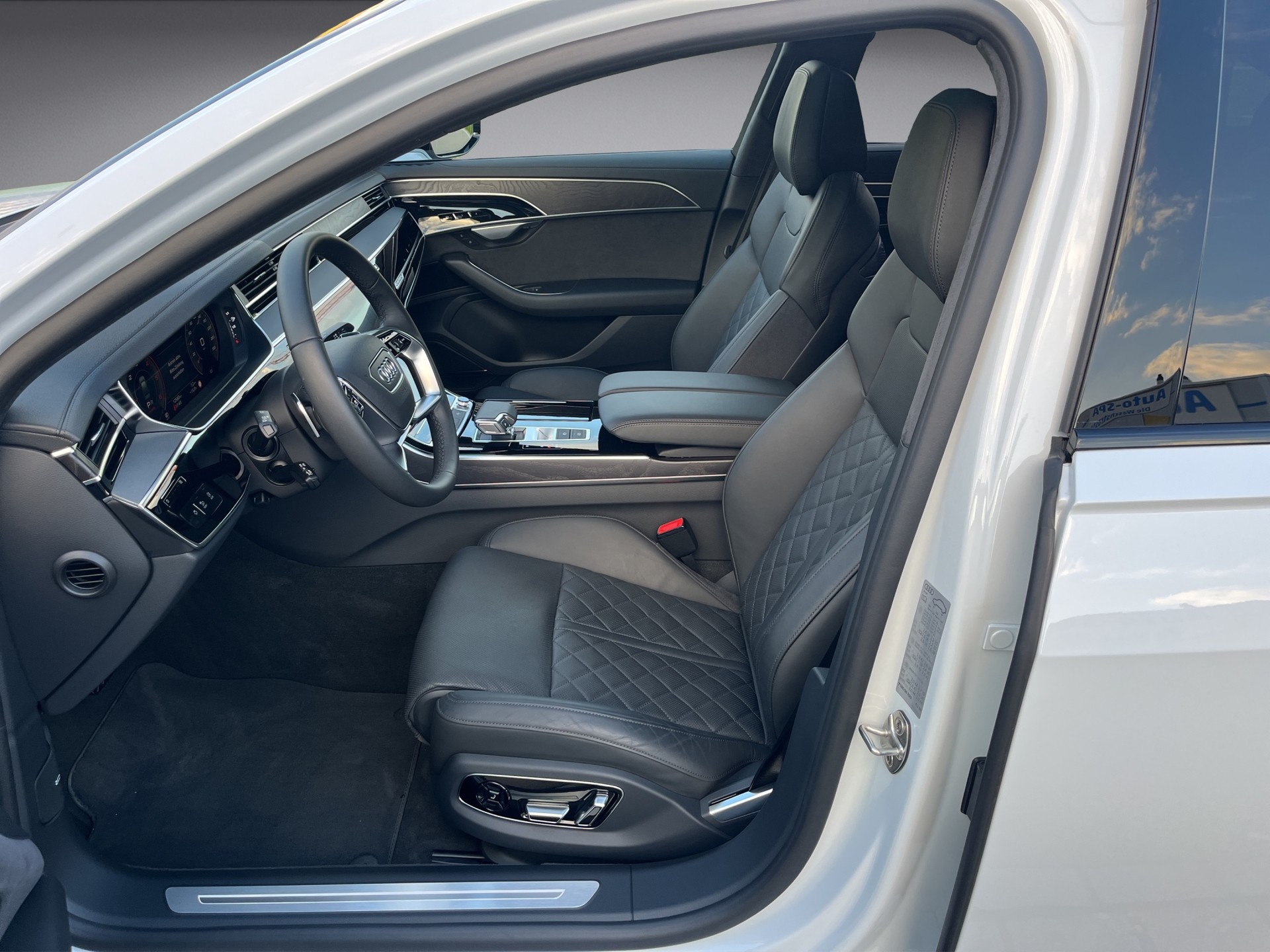 AUDI A8 50 TDI quattro tiptronic*Standheizung, AHK, S-Sportsitze, Panodach, Optikpaket-schwarz, 21"Alu, (5-Jahre Garantie)-image-9