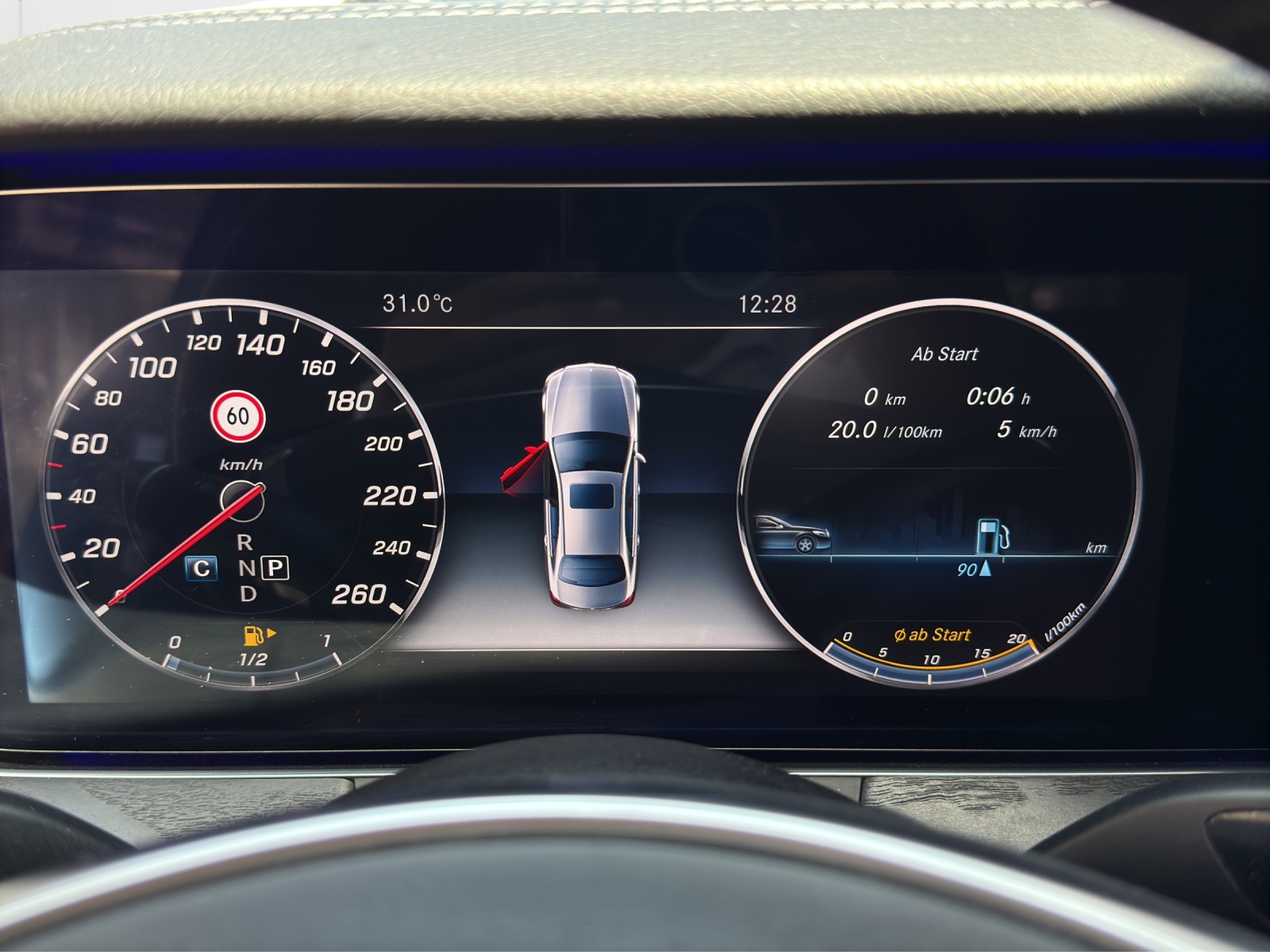 MERCEDES-BENZ E 350 d AMG Line 9G-Tronic-image-10