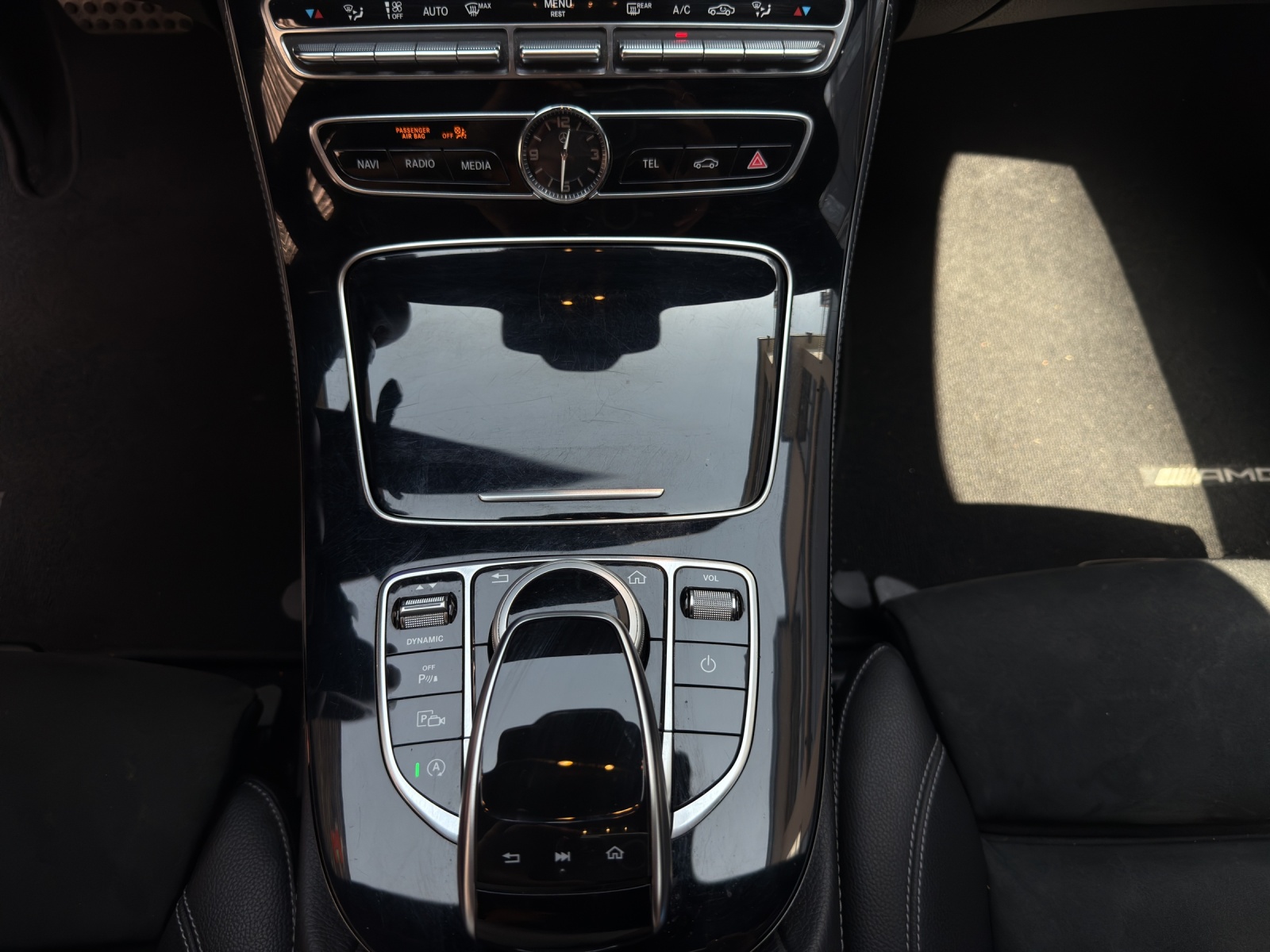 MERCEDES-BENZ E 350 d AMG Line 9G-Tronic-image-14