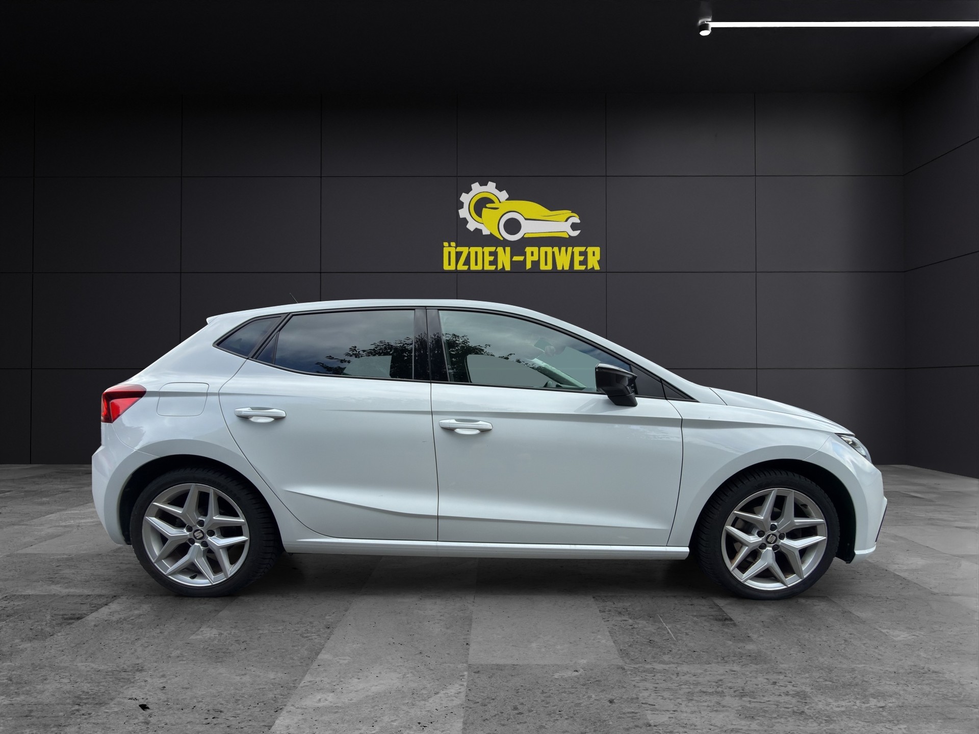 SEAT Ibiza 1.0 EcoTSI DSG Swiss FR Evolution *SPEZIALPREIS*. // 1 Jahr - 20‘000km Garantie!-image-4