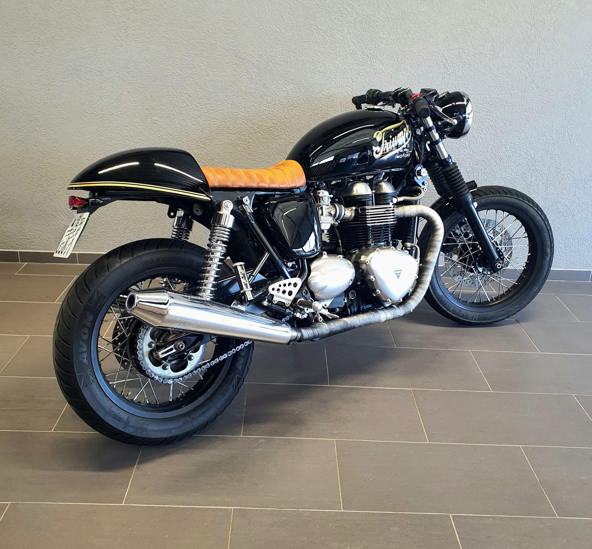 TRIUMPH Thruxton 900 i-image-2