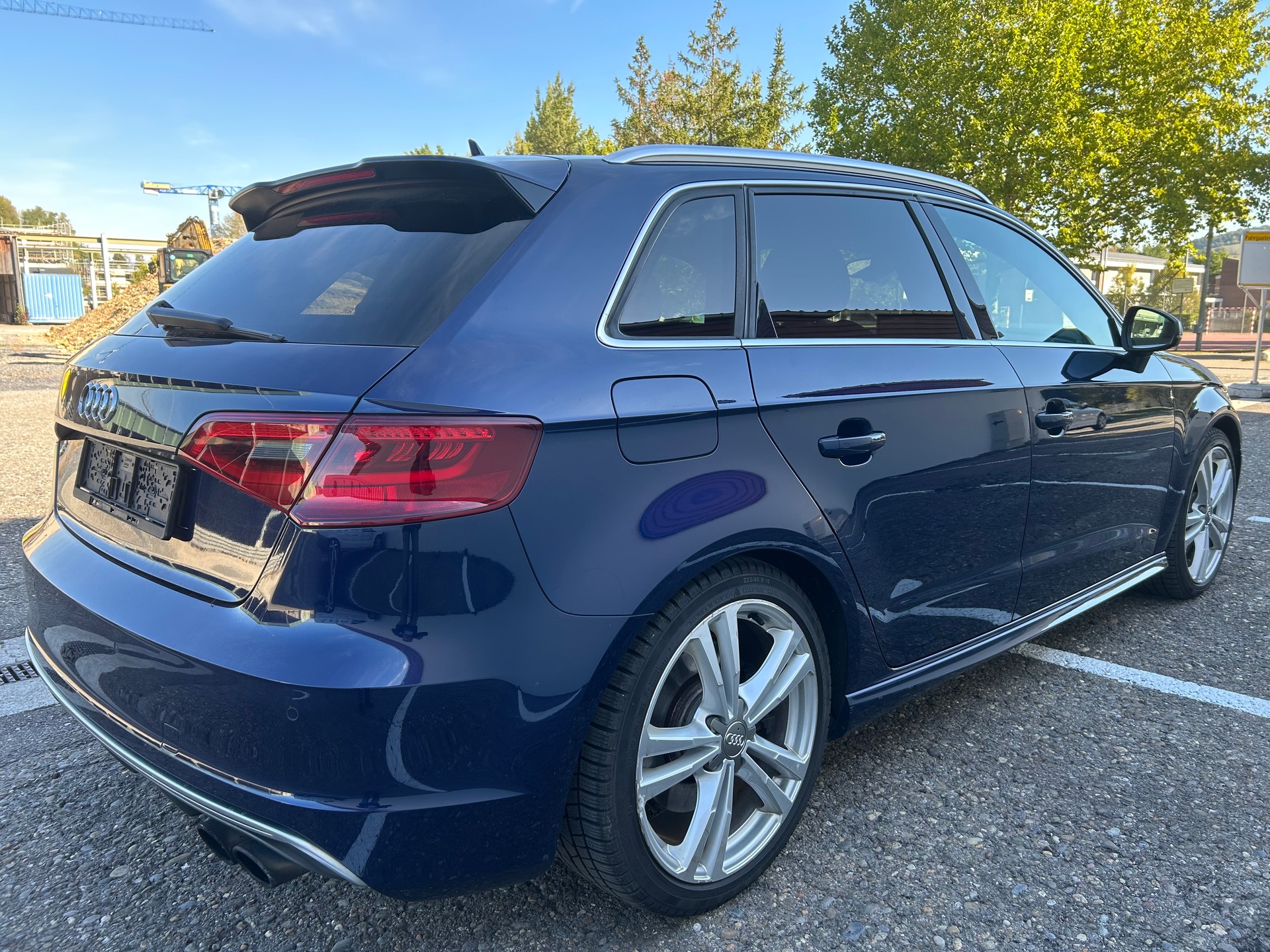 AUDI S3 Sportback 2.0 TFSI quattro S-tronic-showroom-element-2