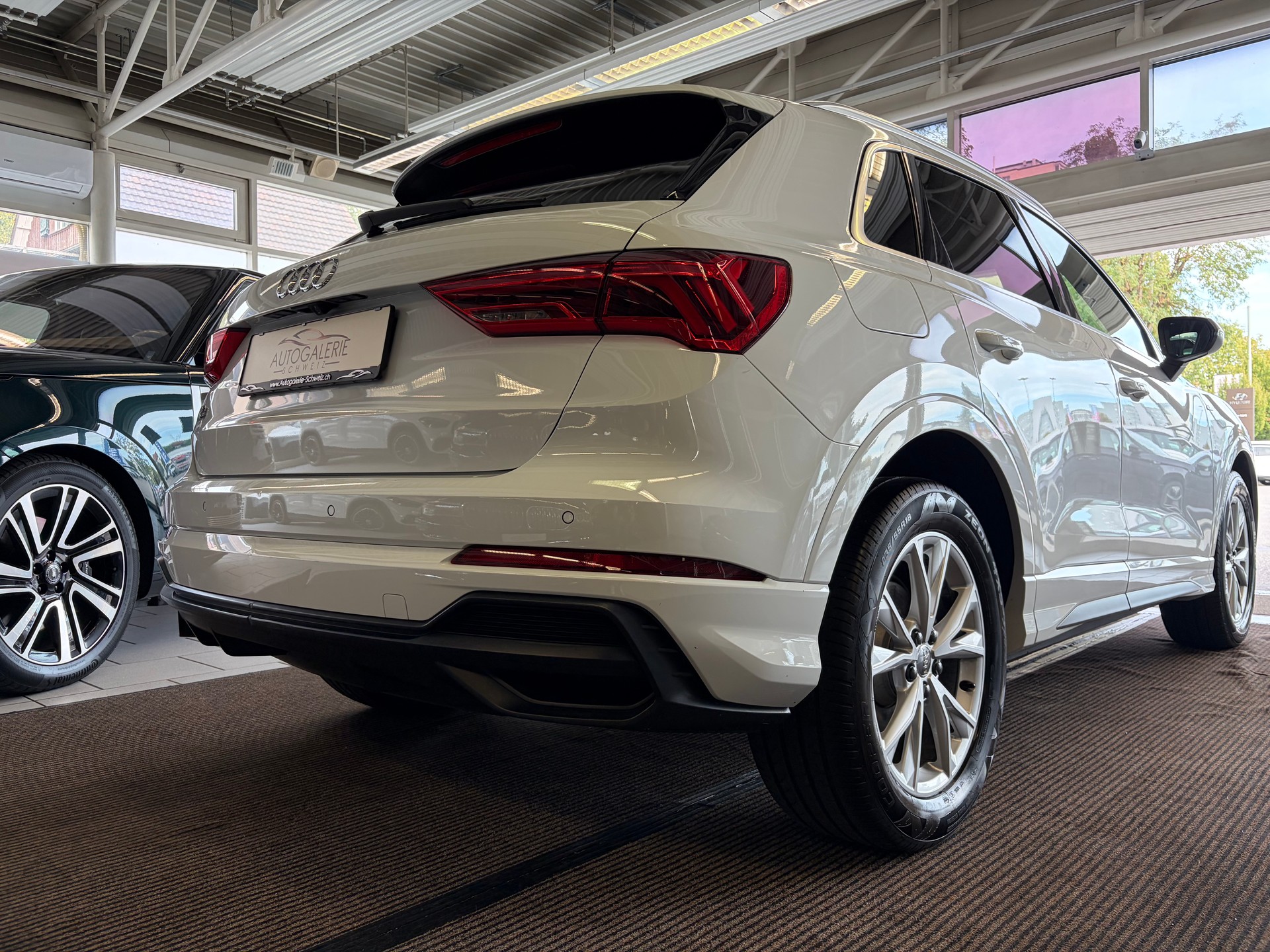 AUDI Q3 35 TFSI S line S-tronic | CH | Assistenzpaket | Matrix LED | S-LINE | Navi Plus & Phone Box | Technikpaket |-image-26