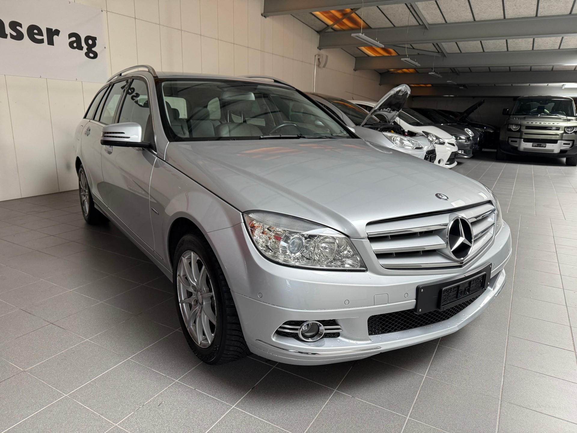 MERCEDES-BENZ C 180 CGI BlueEfficiency Avantgarde Automatic-image-7