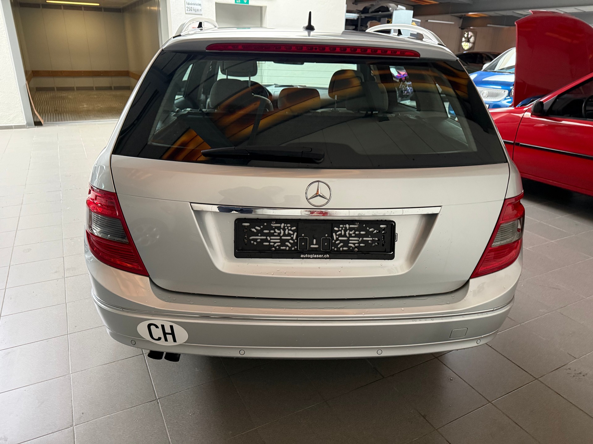 MERCEDES-BENZ C 180 CGI BlueEfficiency Avantgarde Automatic-image-9