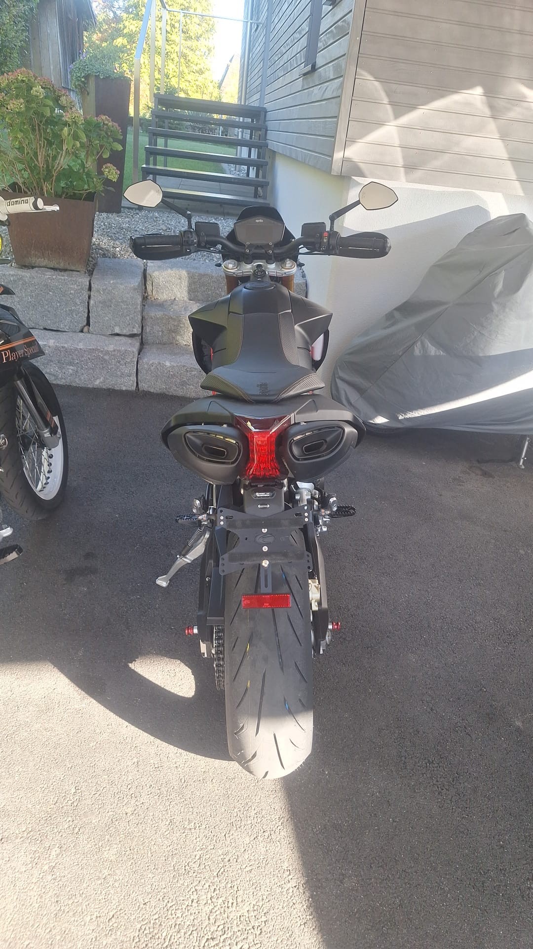 APRILIA Dorsoduro SMV 900-image-1