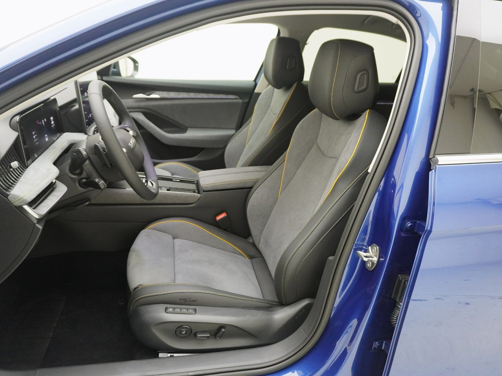 SKODA Superb Limousine 2.0 TSI Selection-Lounge 4x4 DSG-image-7