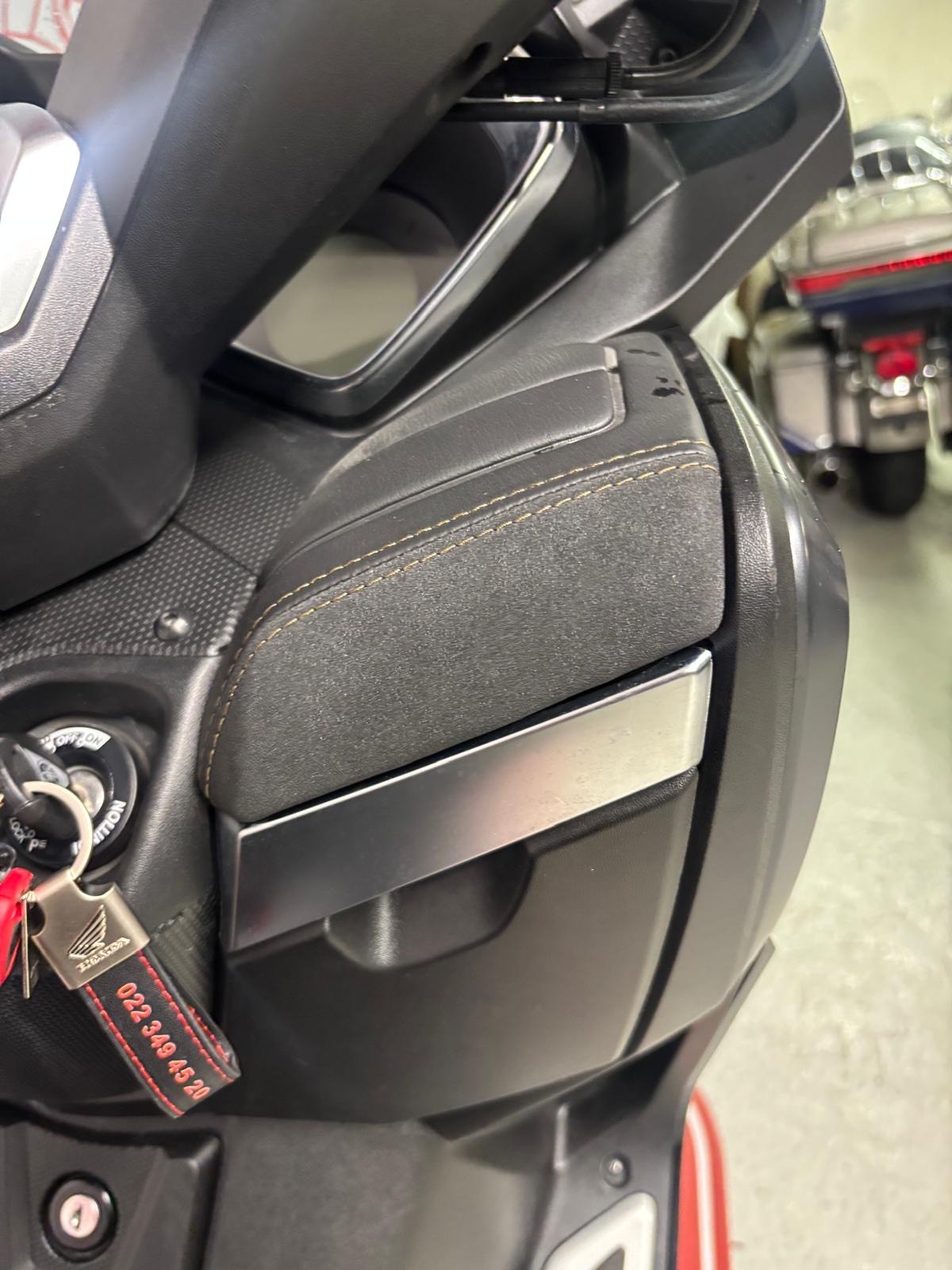 YAMAHA X-Max YP 250 R Iron Max ABS-image-8