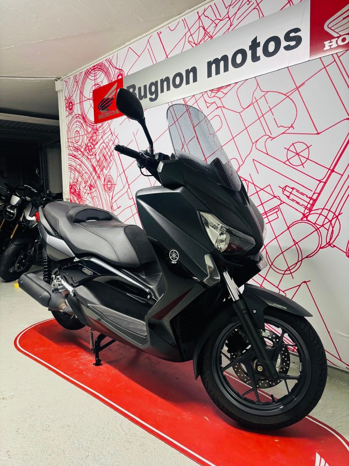 YAMAHA X-Max YP 250 R Iron Max ABS-image-1