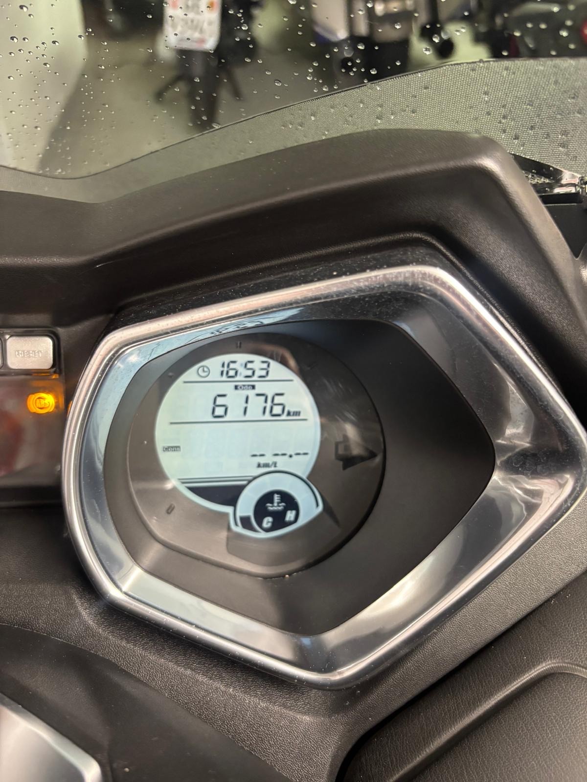 YAMAHA X-Max YP 250 R Iron Max ABS-image-4
