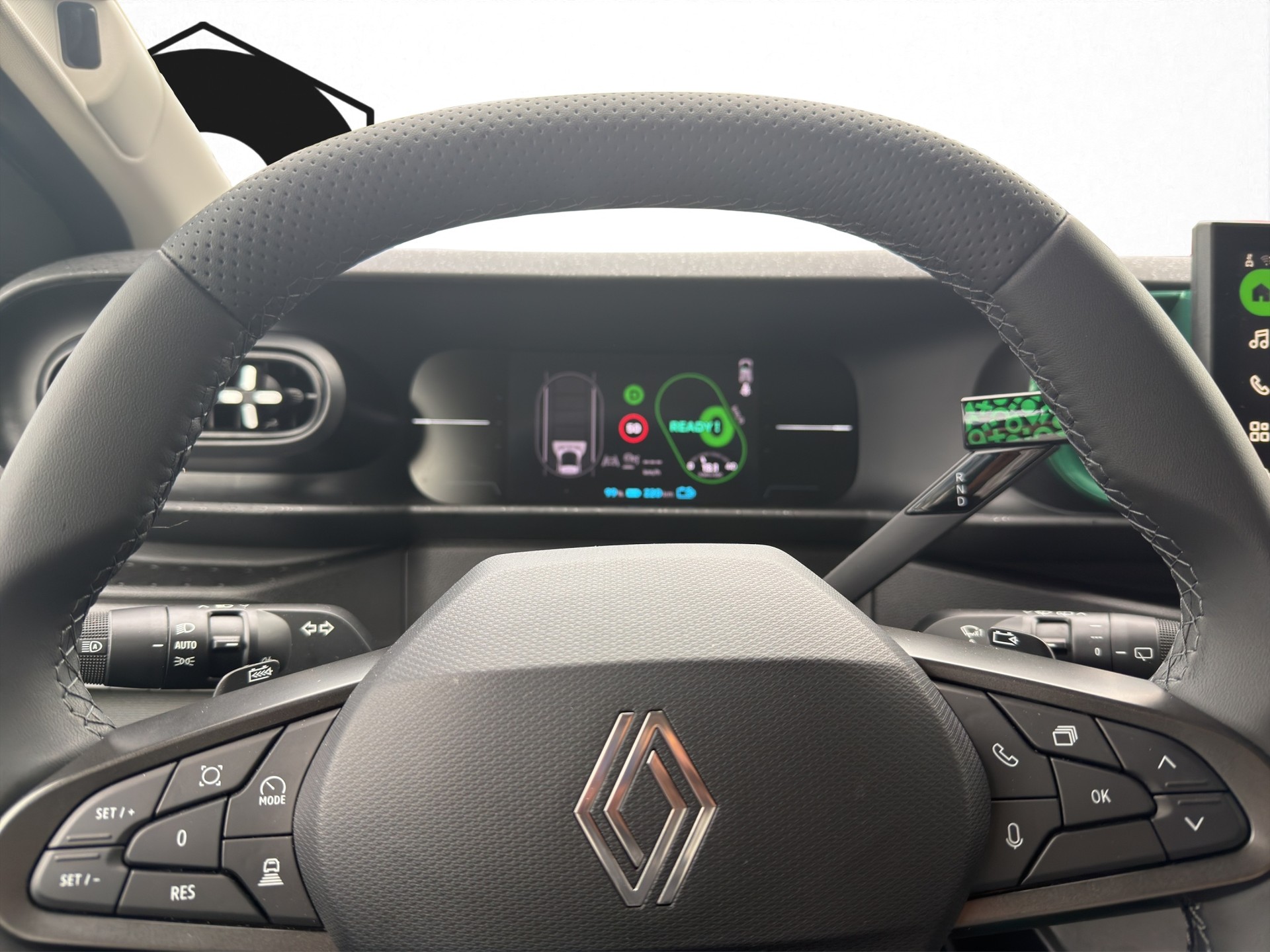 RENAULT Twingo E-Tech 27kWh Techno-image-17