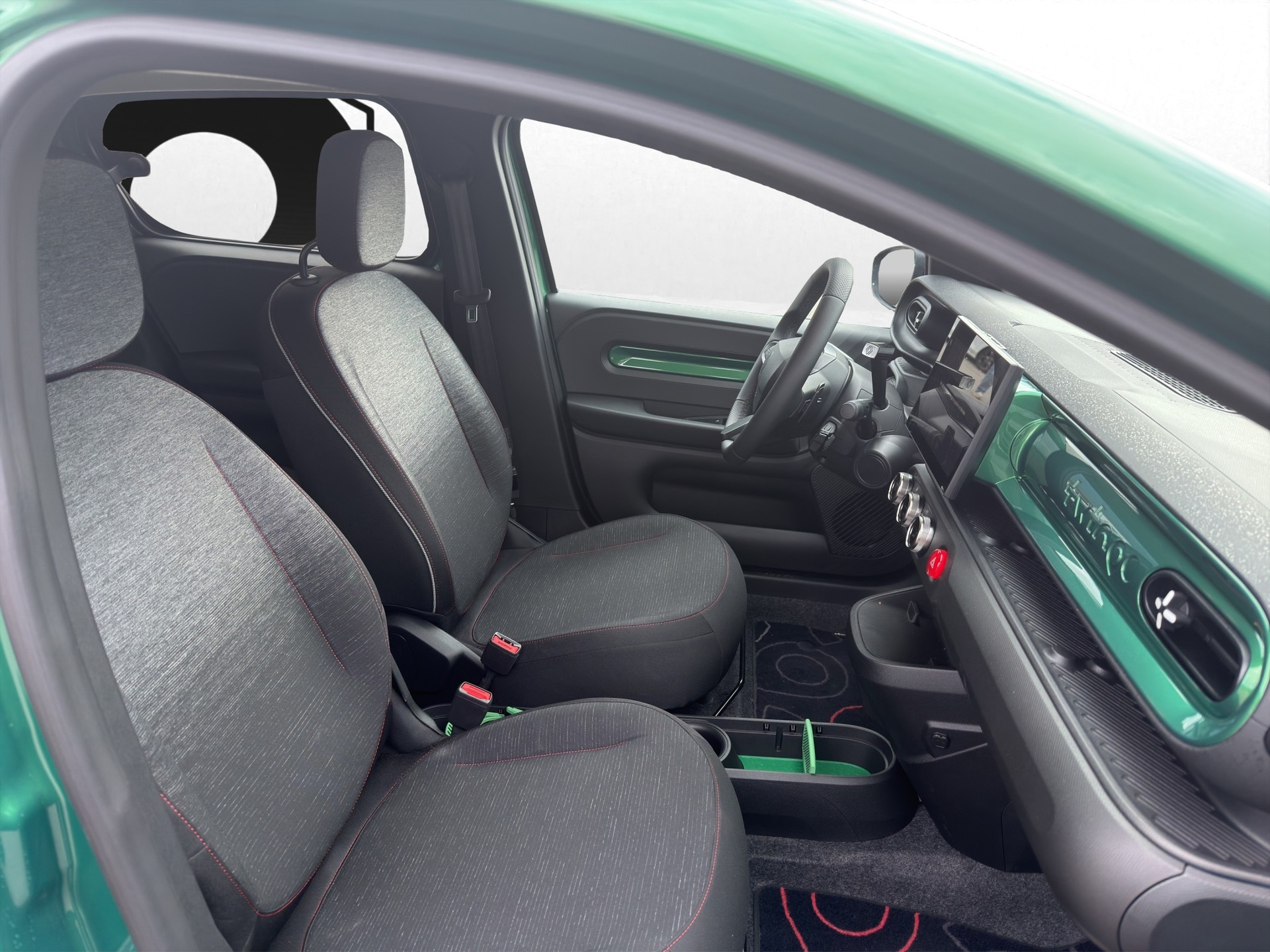 RENAULT Twingo E-Tech 27kWh Techno-image-11