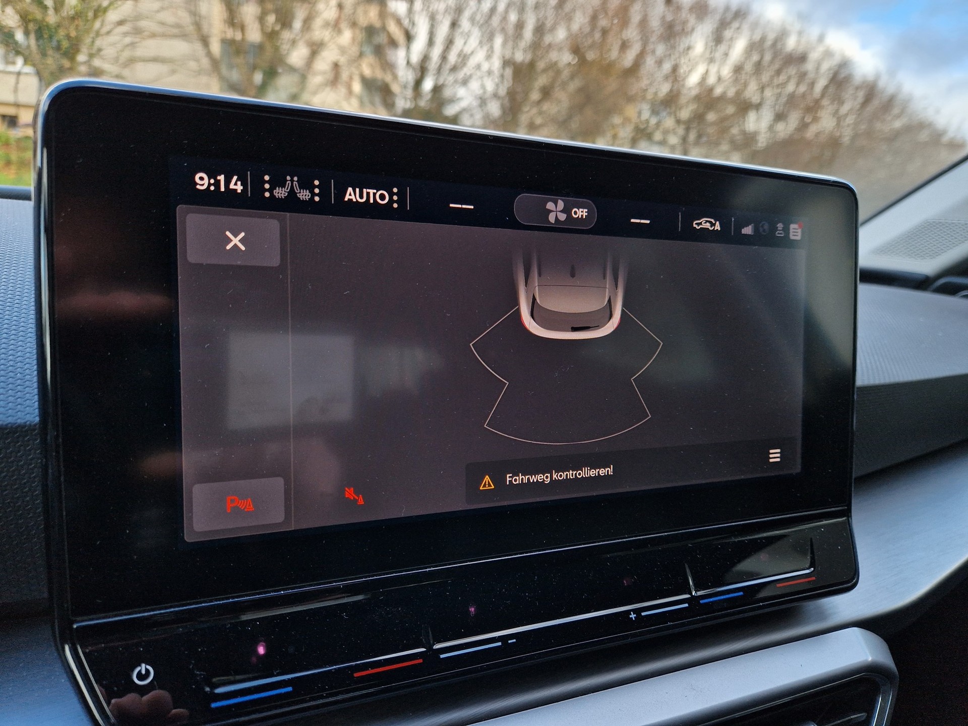 SEAT Leon ST 1.5 eTSI mHEV DSG FR-image-10