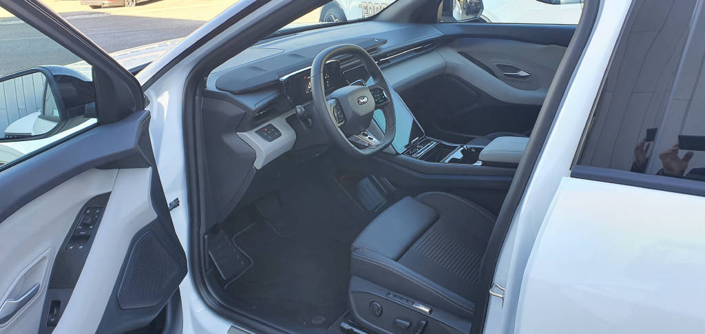 FORD Capri Extended Range Premium AWD-image-6