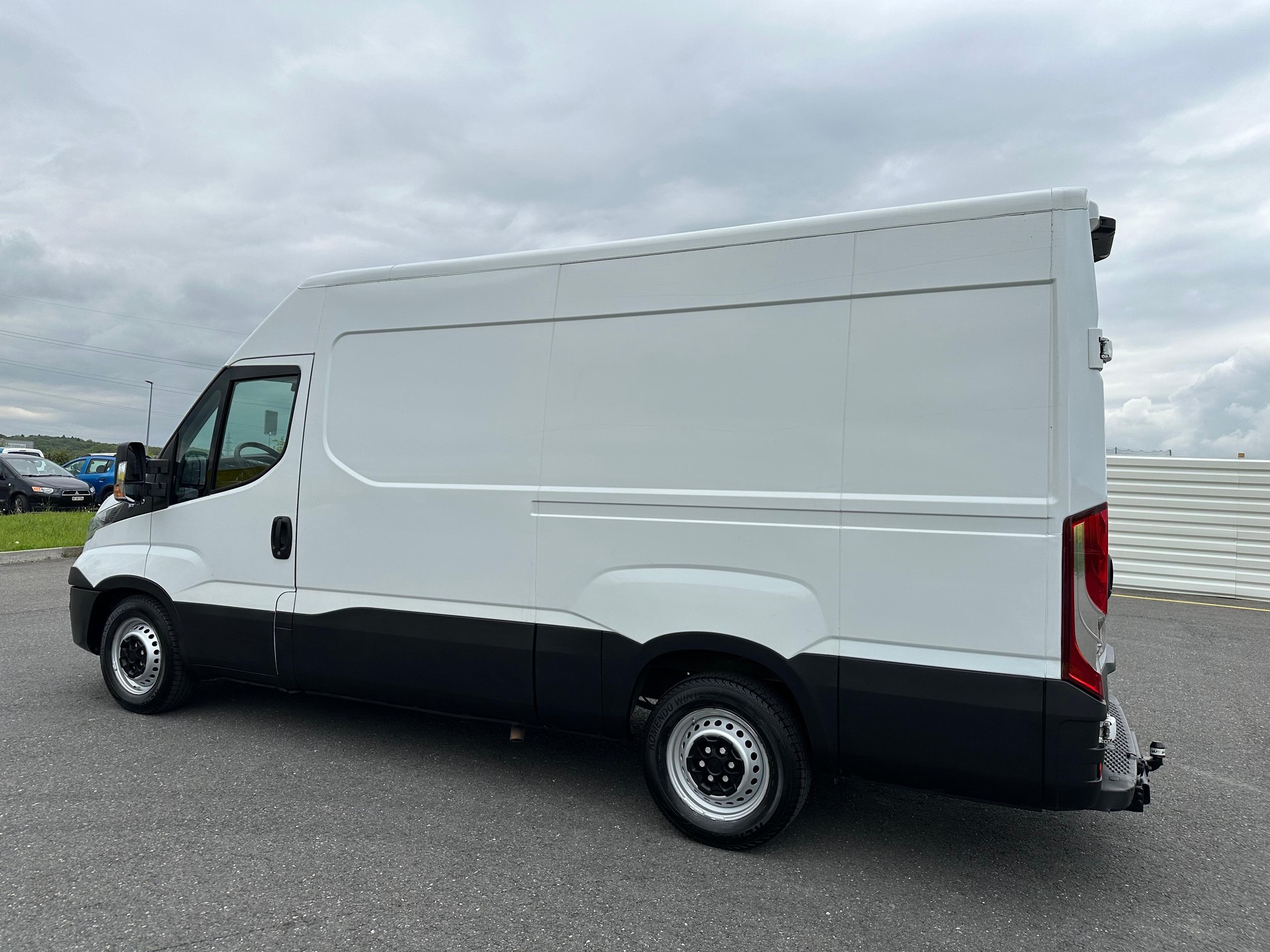 IVECO 35 S 17 V-image-16