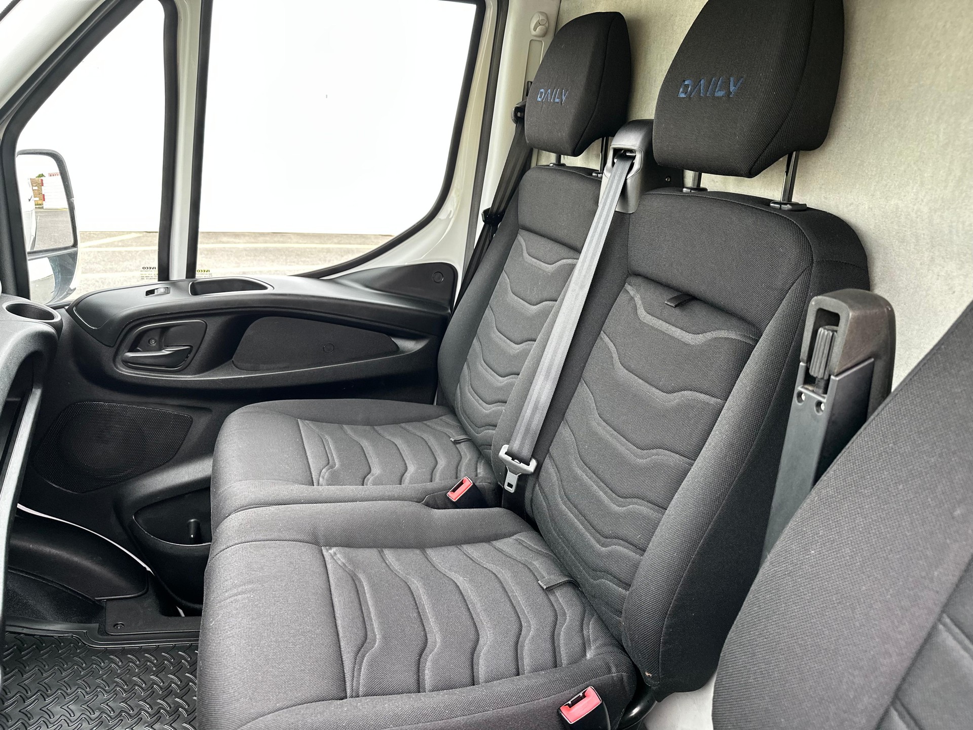 IVECO 35 S 17 V-image-23
