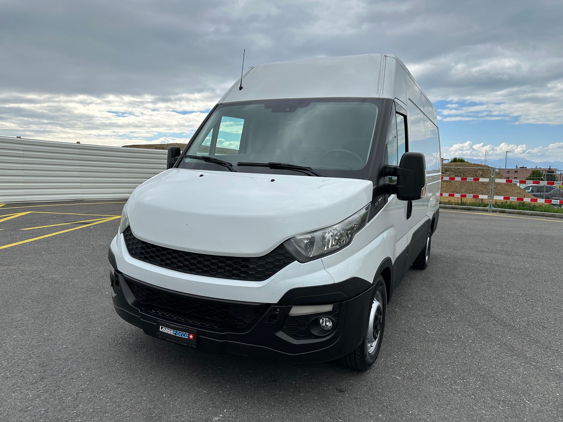 IVECO 35 S 17 V-image-21