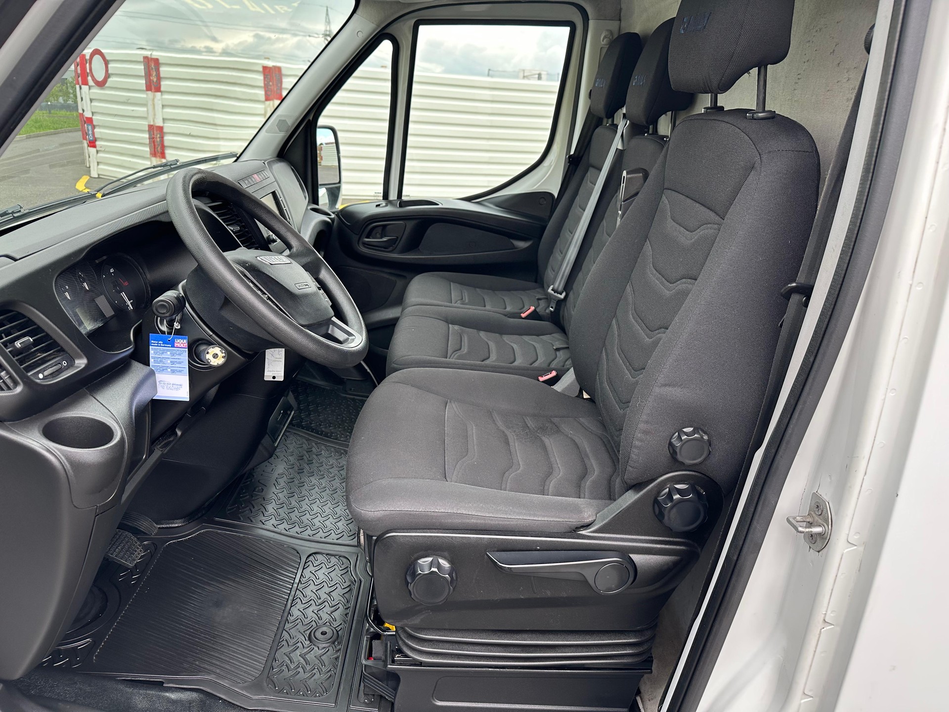 IVECO 35 S 17 V-image-4